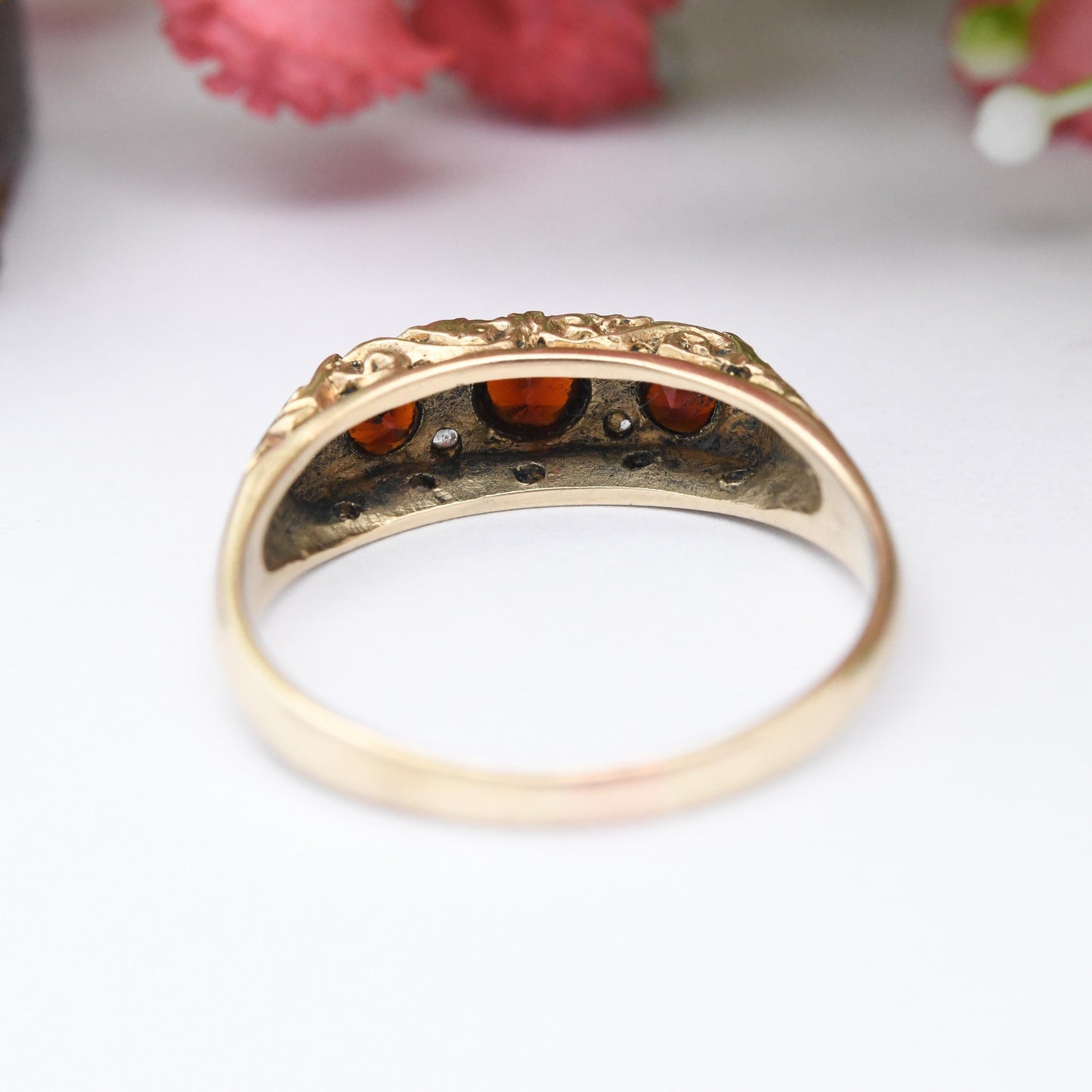 Vintage 9ct Gold Garnet Three Stone Ring 1979 Clear Stone Accent - Red Antique Style Trilogy Jewellery Gift | UK Size - R | US Size - 8 1/2