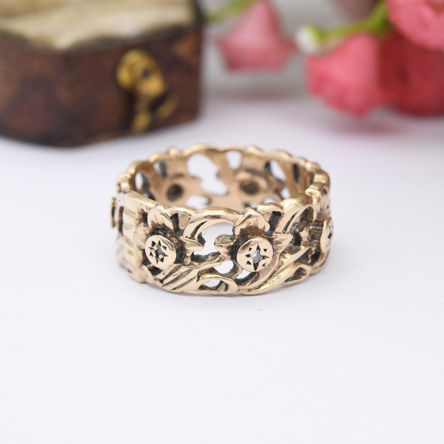 Vintage 9ct Gold and Diamond Figural Band Ring Flower and Leaf Shapes - Chunky Openwork Woven Band Ring | UK Size - M 1/2 | US Size - 6 1/2