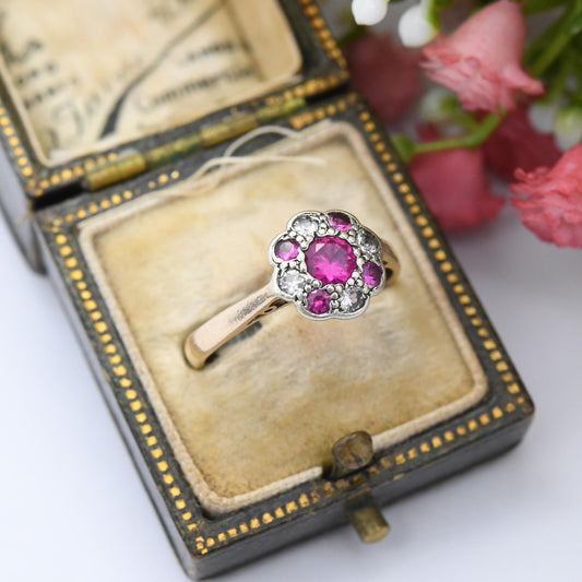 Vintage 9ct Gold Daisy Ring 1965 with Clear Stone Cluster - Floral Pretty Gold Jewellery Gift for Her | UK Size - O | US Size - 7