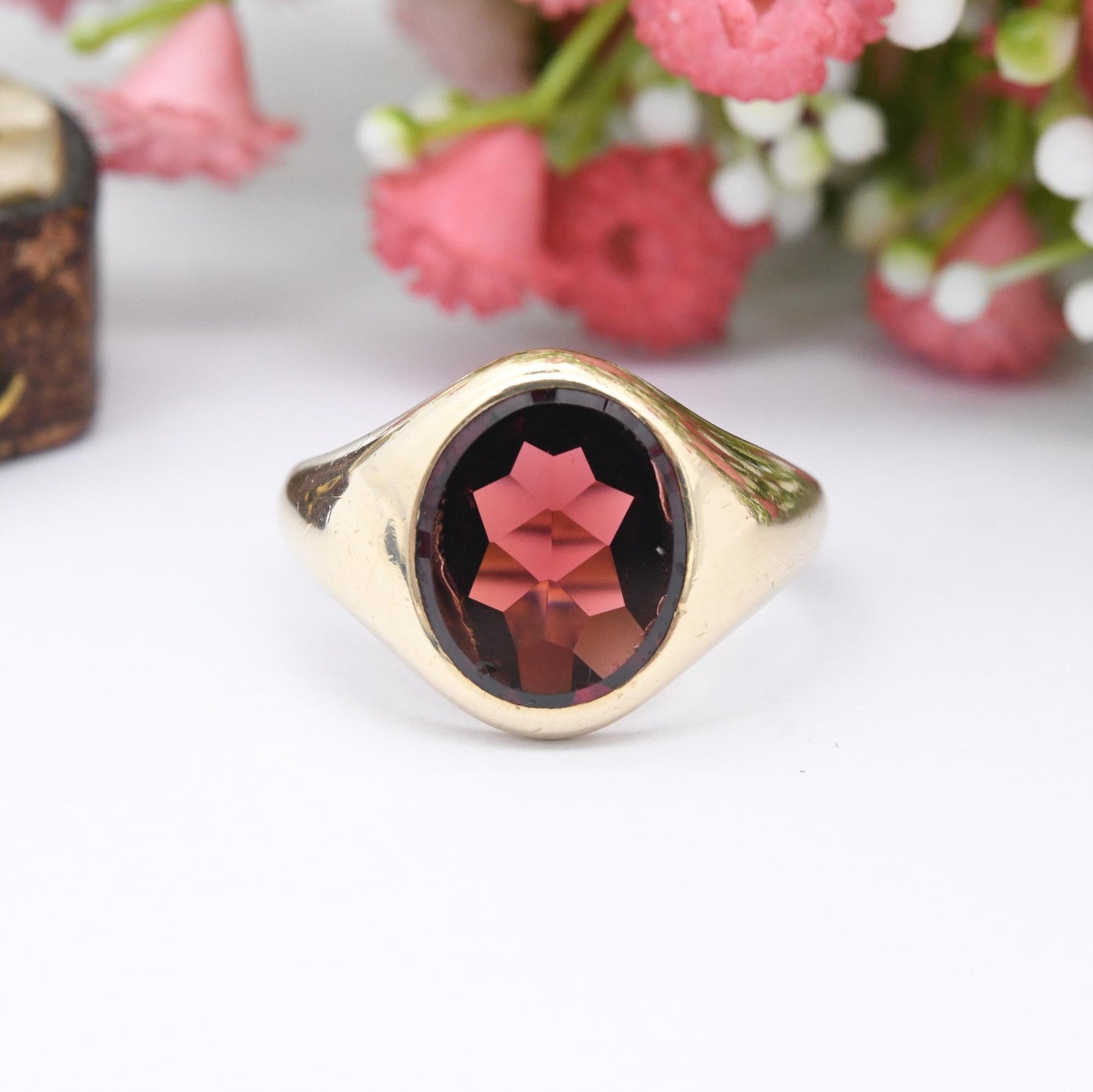 Vintage 9ct Gold Garnet Signet Ring 1998 - Chunky Large Men's Ring Faceted Red Stone Jewellery Gift for Him | UK Size T 1/2 | US Size 9 3/4