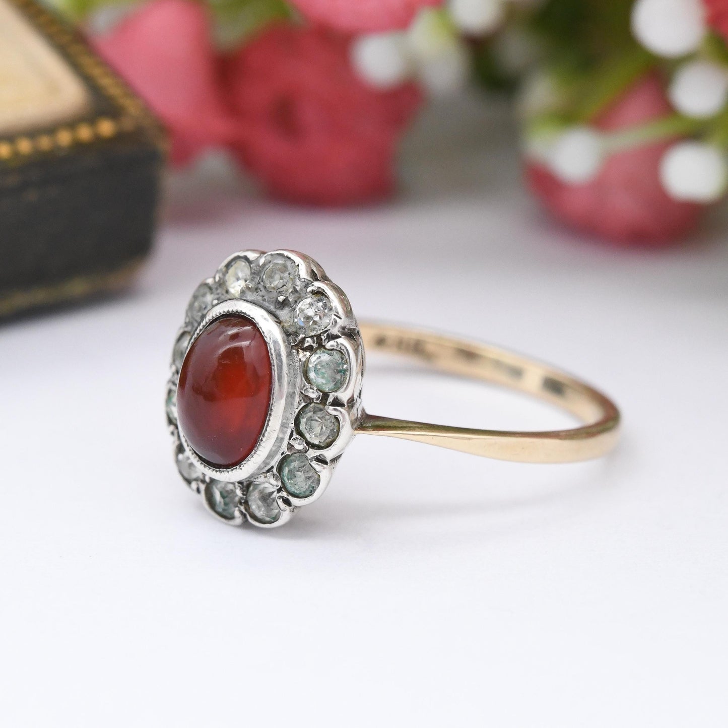 Vintage 9ct Gold & Sterling Silver Carnelian Paste Floral Halo Ring c. 1950 - Daisy Flower Ring Cocktail | UK Size - M 1/2 | US Size - 6 1/4