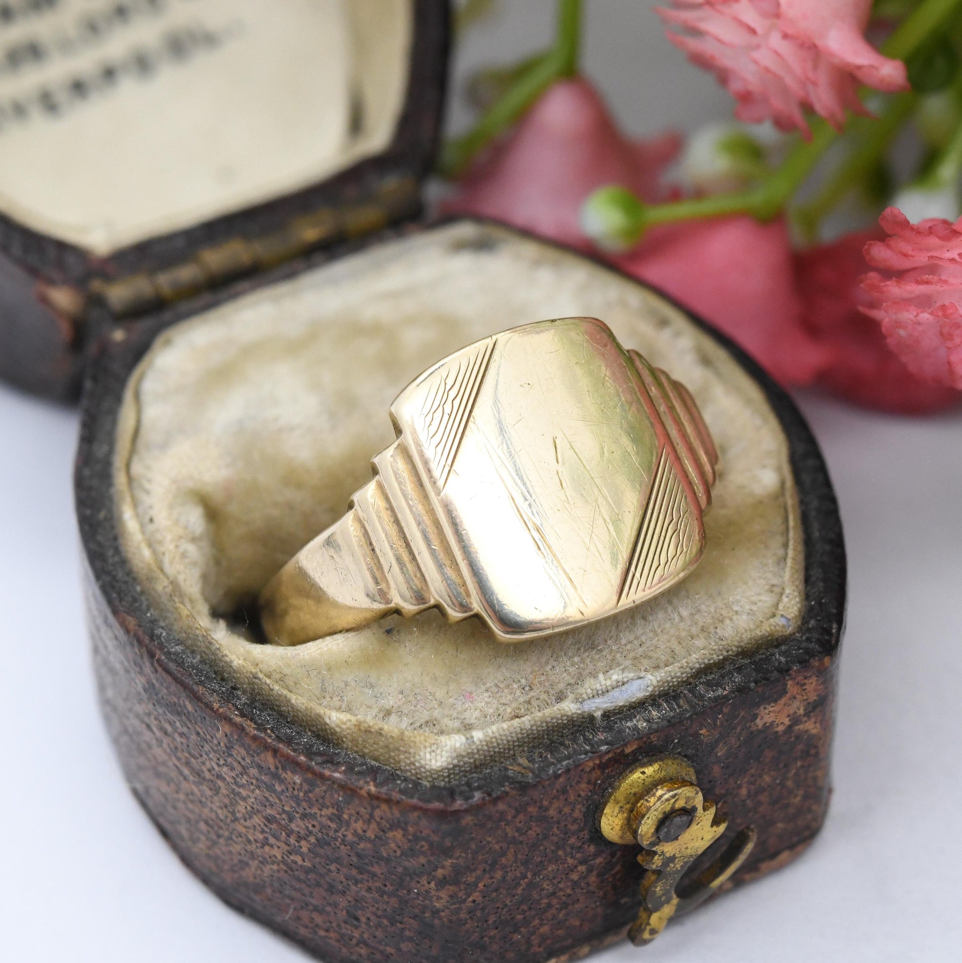 Vintage 9ct Gold Signet Ring 1967 - Art Deco Style Step Design | Gold Ring for Engraving Gift for Him | UK Size - O 1/2 | US Size - 7 1/2