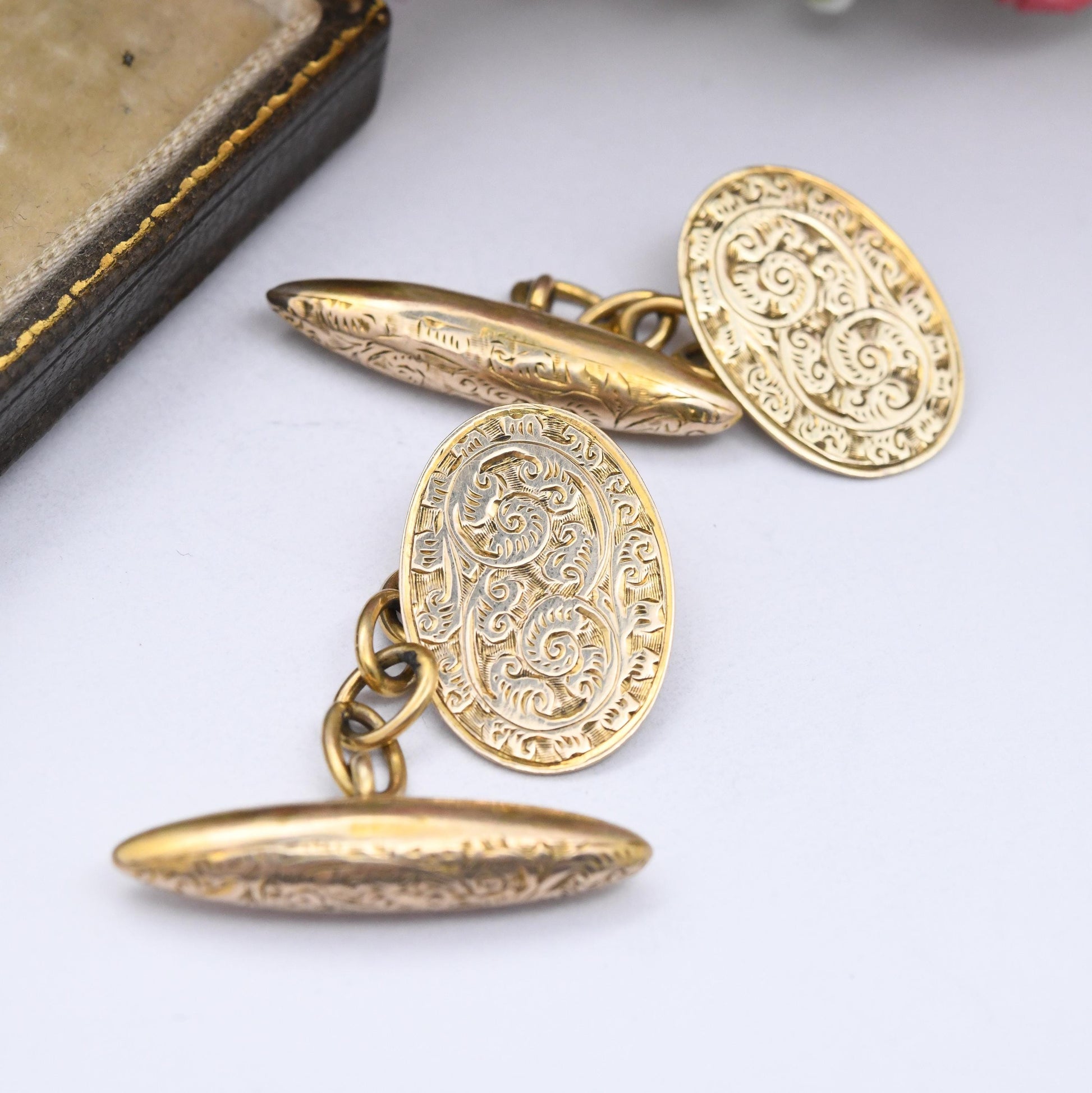 Antique 9ct Gold Cuff Links Hand Engraved Scrolling Deakin & Francis - Victorian Gentleman Cufflinks Men's Dress Accessories | Bar and Chain