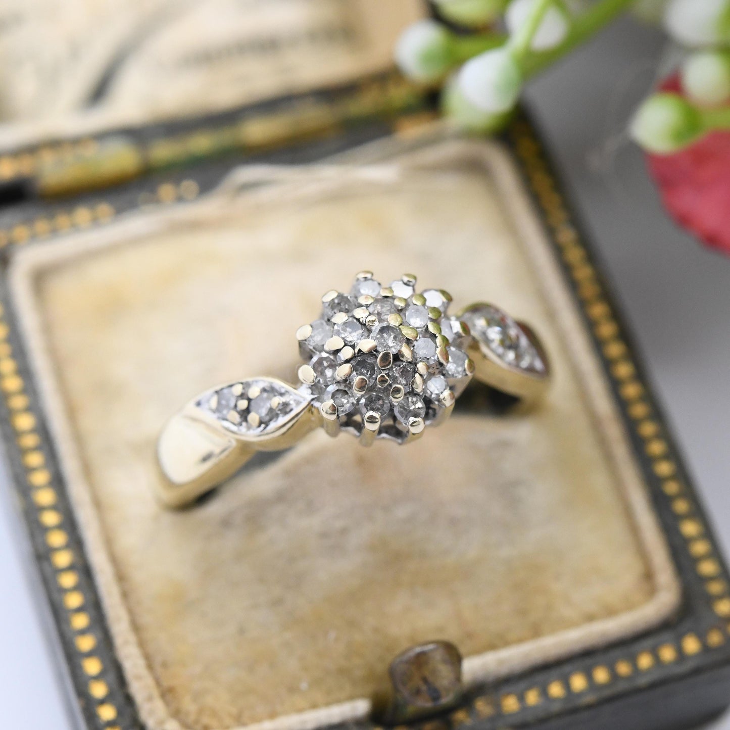 Vintage 9ct Gold and Diamond Cluster Ring 0.25 Carats 25 Points - Twist Pretty Gold Jewellery Gift for Her | UK Size - L | US Size - 5 3/4