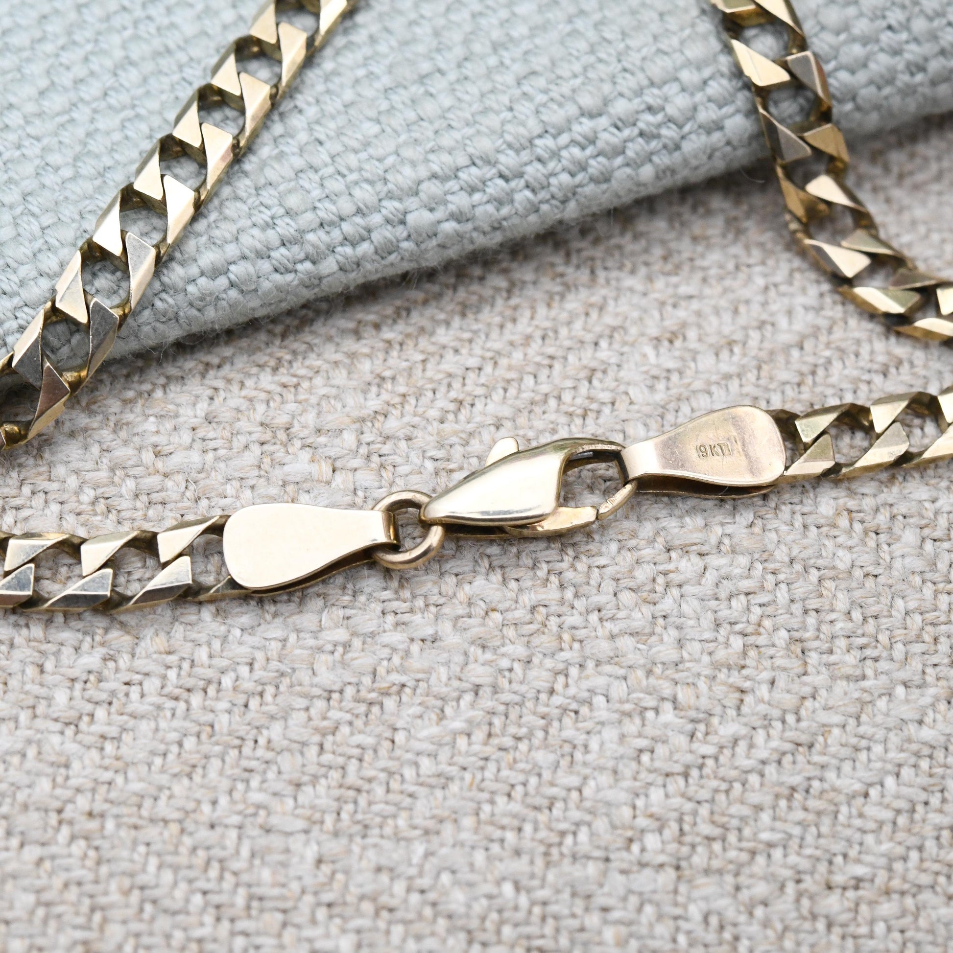 Vintage 9ct Gold Flat Curb Chain Necklace 1990 - Unisex Long 9K Solid Gold Chain | Yellow Gold Jewellery for Men | 63.5cm | 25"