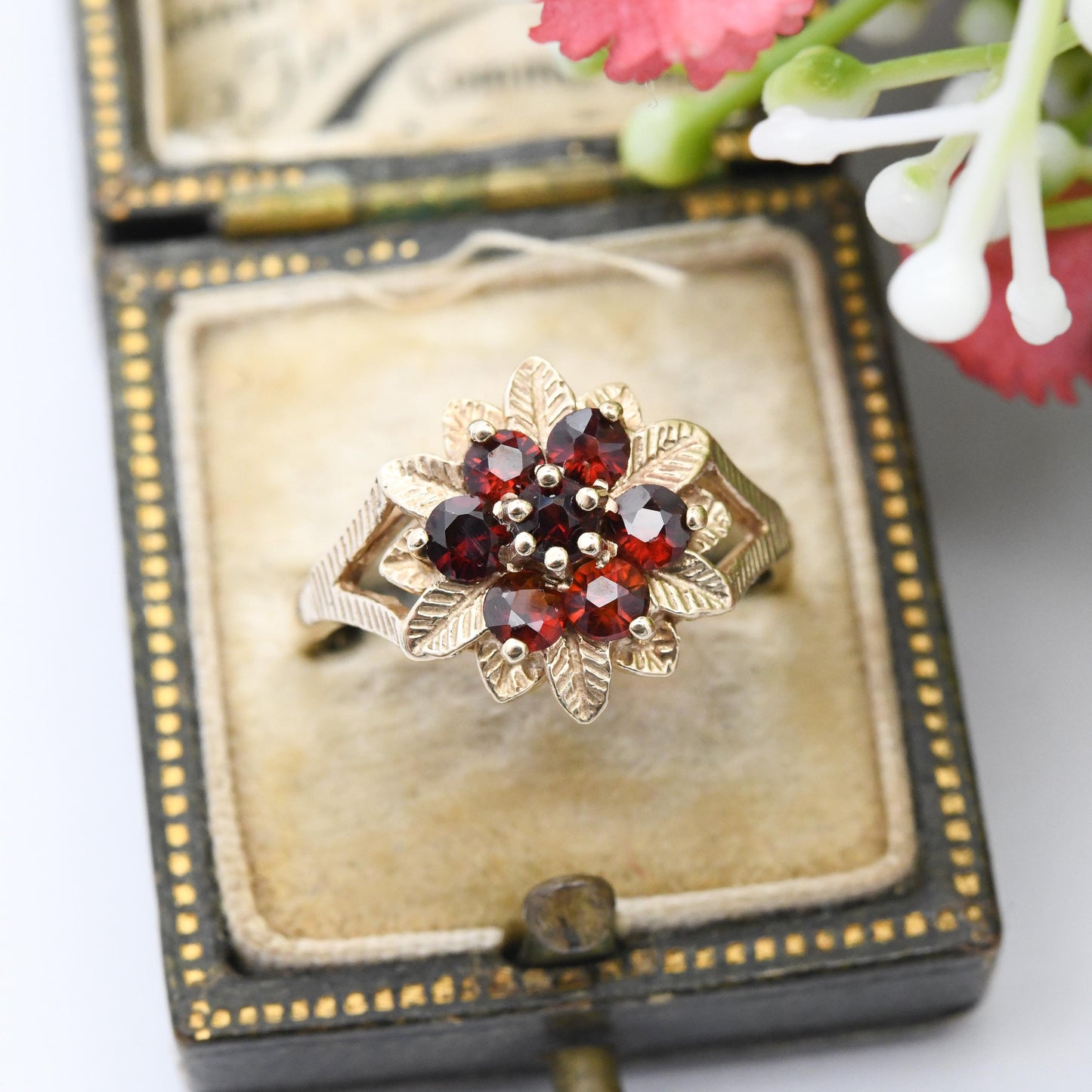 Vintage 9ct Gold Garnet Flower Ring 1979 - Mid-Century Floral Cluster Cocktail Red Gemstones Textured Leaves | UK Size - N 1/2 | US Size - 7