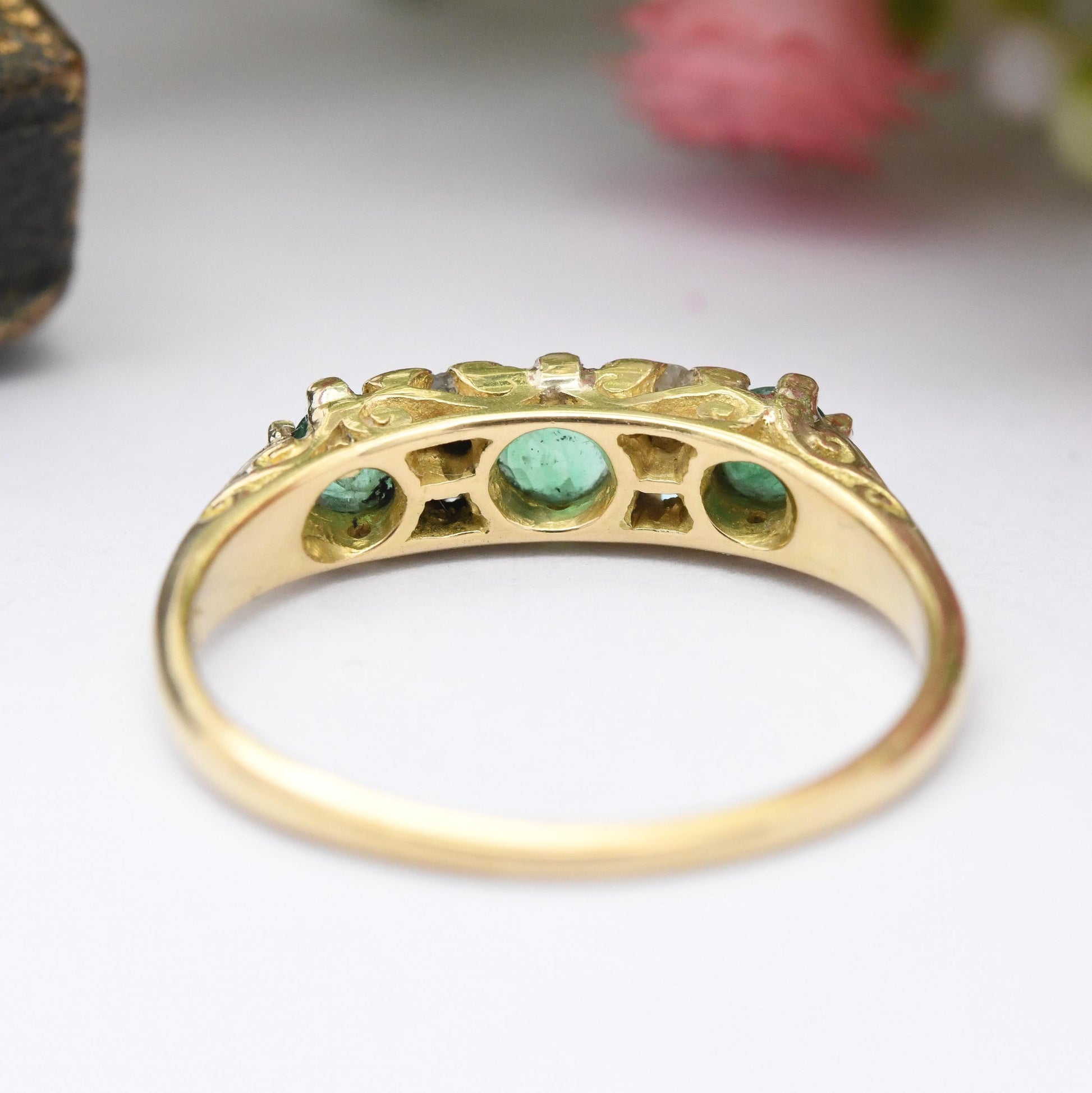 Antique 18ct Gold Diamond and Emerald Three Stone Ring - Edwardian Engagement Trilogy Ring Flush Green Stone | UK Size - P | US Size - 7 1/2