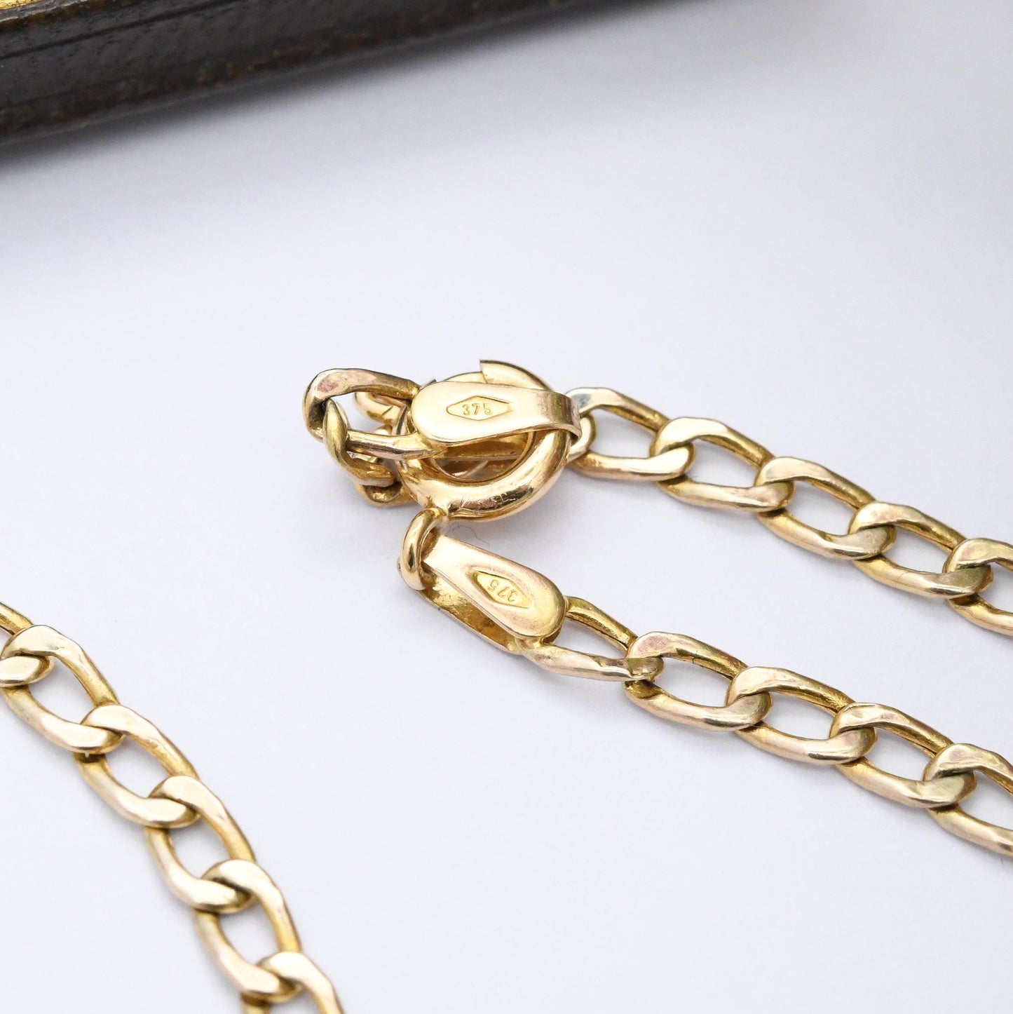 Vintage 9ct Gold Flat Curb Link Chain Necklace with T-Bar Pendant - Everyday Solid Gold Jewellery | 18.5" 47cm