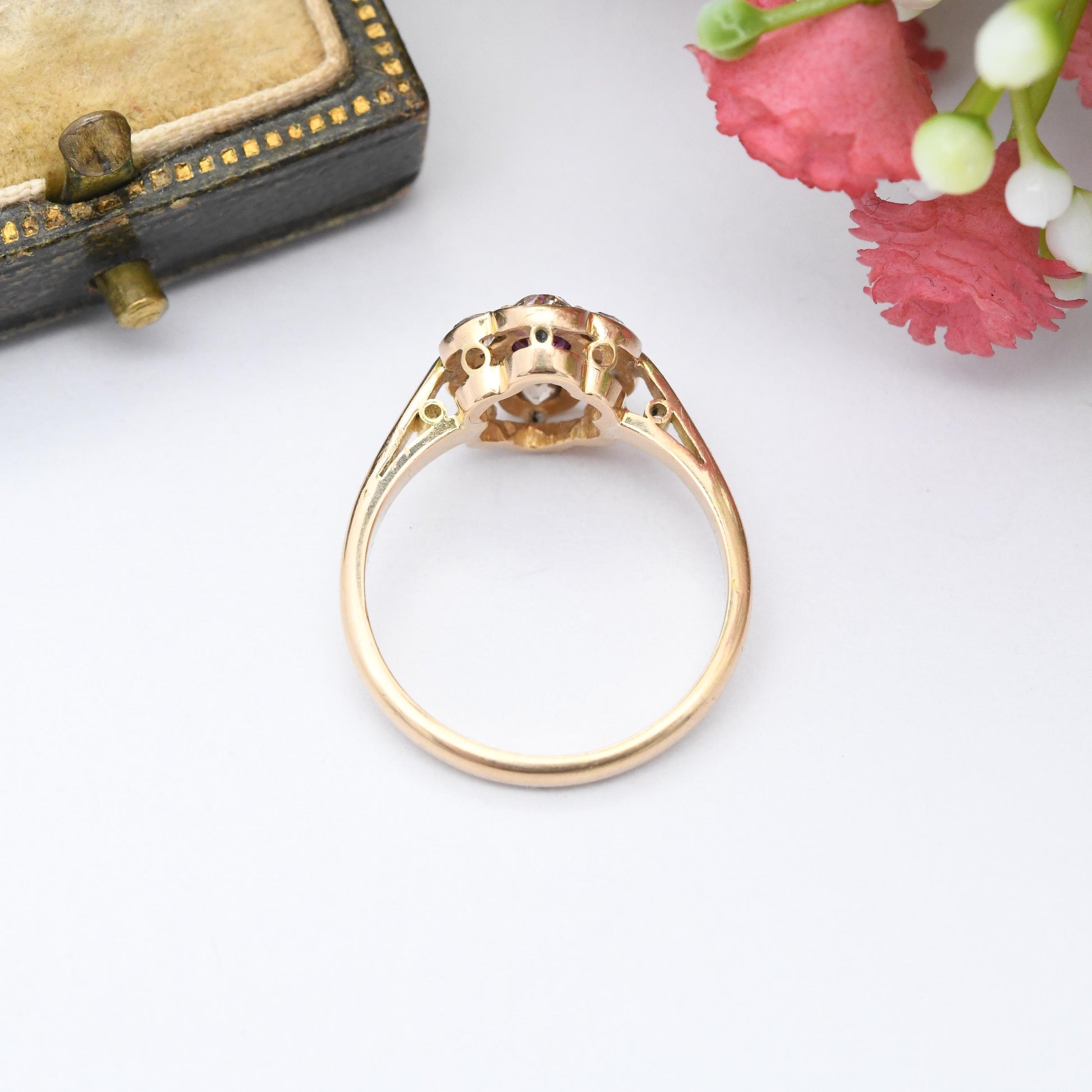 Antique 18ct Gold Ruby and Diamond Floral Cluster Ring - Pretty Flower Halo Ring | Anniversary Gift Engagement | UK Size - M | US Size - 6