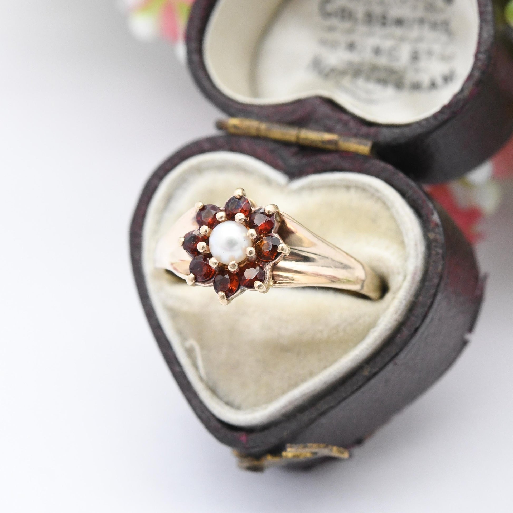 Vintage 9ct Gold Garnet Pearl Flower Cluster Ring 1969 - Mid-Century Antique Revival | Gold Jewellery Gift | UK Size - Q | US Size - 8