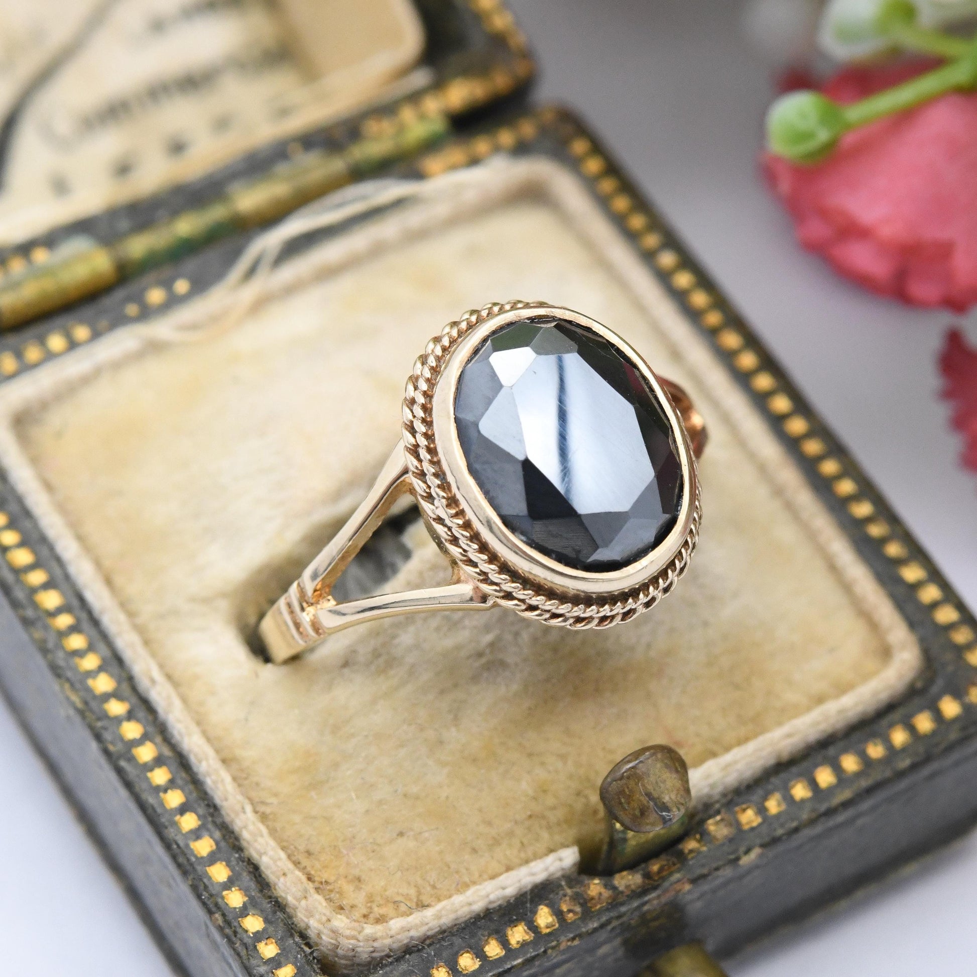 Vintage 9ct Gold Hematite Ring 1984 - Rope Twist Grey Black Gemstone Faceted Oval Stone Large Solitaire | UK Size - L | US Size - 5 3/4