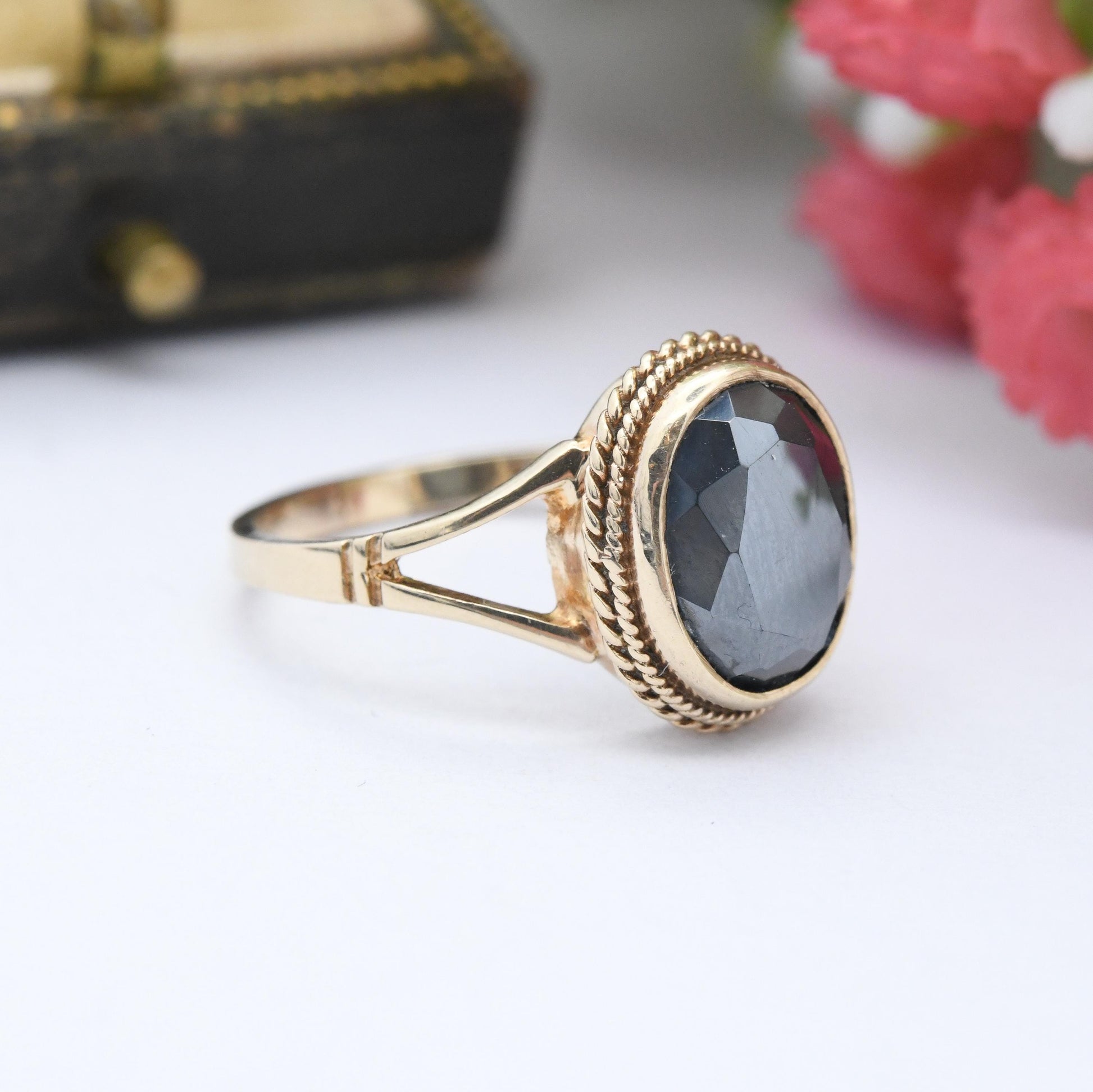 Vintage 9ct Gold Hematite Ring 1984 - Rope Twist Grey Black Gemstone Faceted Oval Stone Large Solitaire | UK Size - L | US Size - 5 3/4