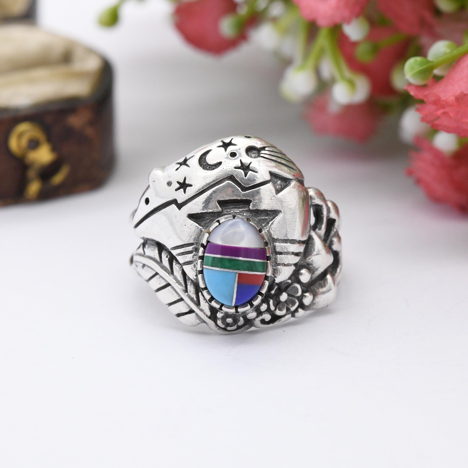 Vintage Shube Dakota West Sterling Silver Bear Ring with Gemstone Inlay - Stars and Moon Feather Flowers | UK Size - R 1/2 | US Size - 8 3/4