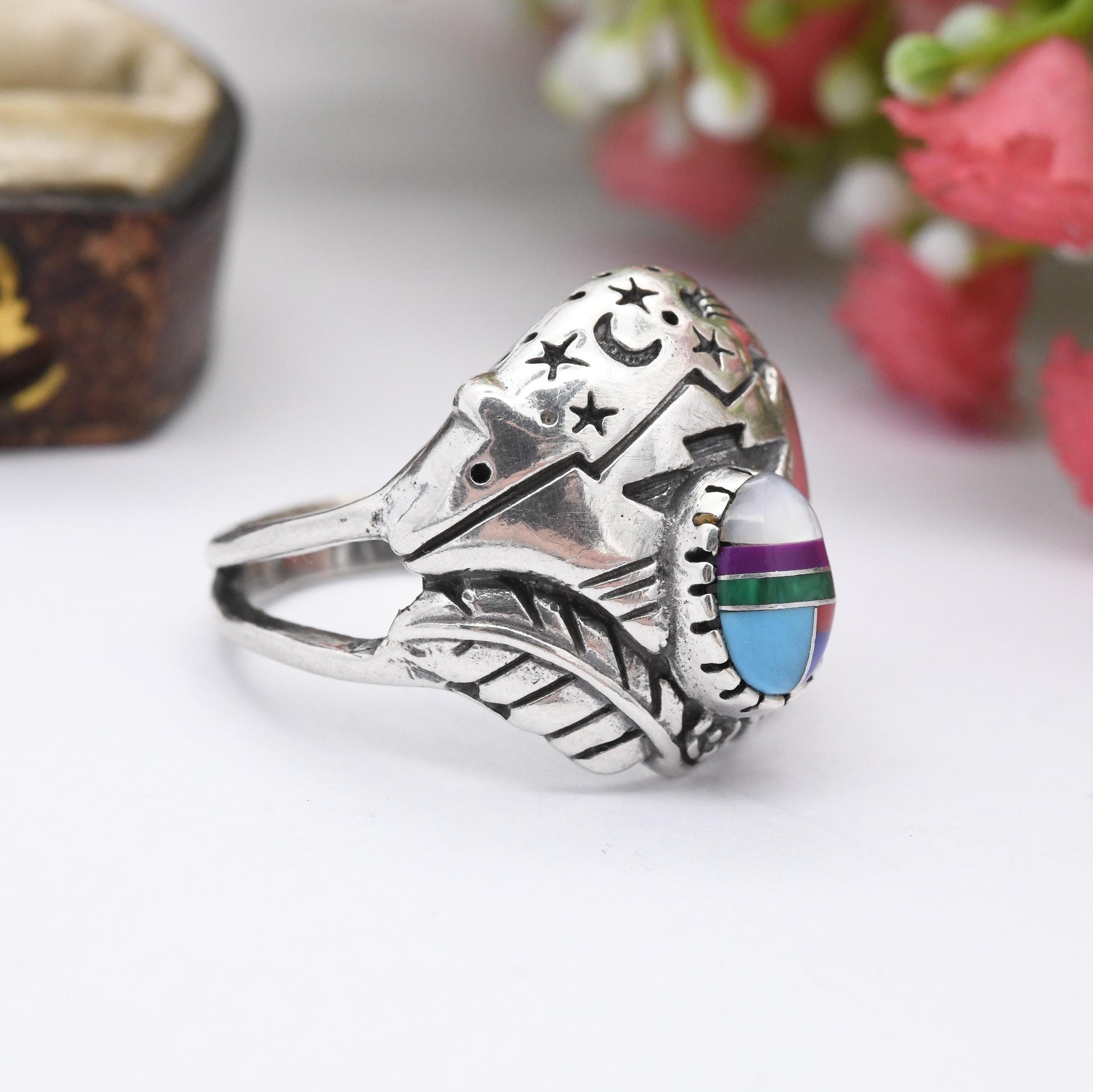 Vintage Shube Dakota West Sterling Silver Bear Ring with Gemstone Inlay - Stars and Moon Feather Flowers | UK Size - R 1/2 | US Size - 8 3/4