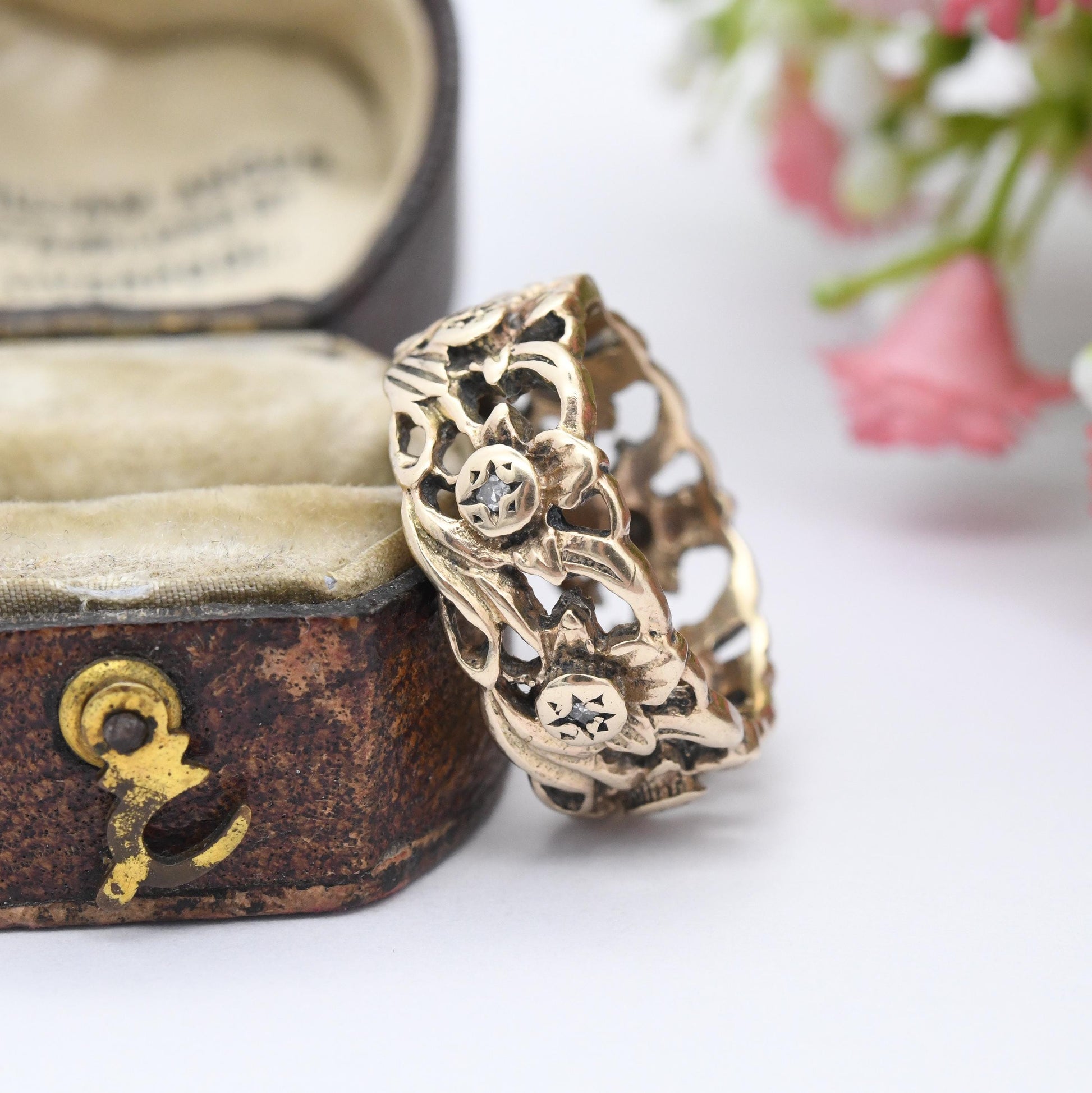 Vintage 9ct Gold and Diamond Figural Band Ring Flower and Leaf Shapes - Chunky Openwork Woven Band Ring | UK Size - M 1/2 | US Size - 6 1/2