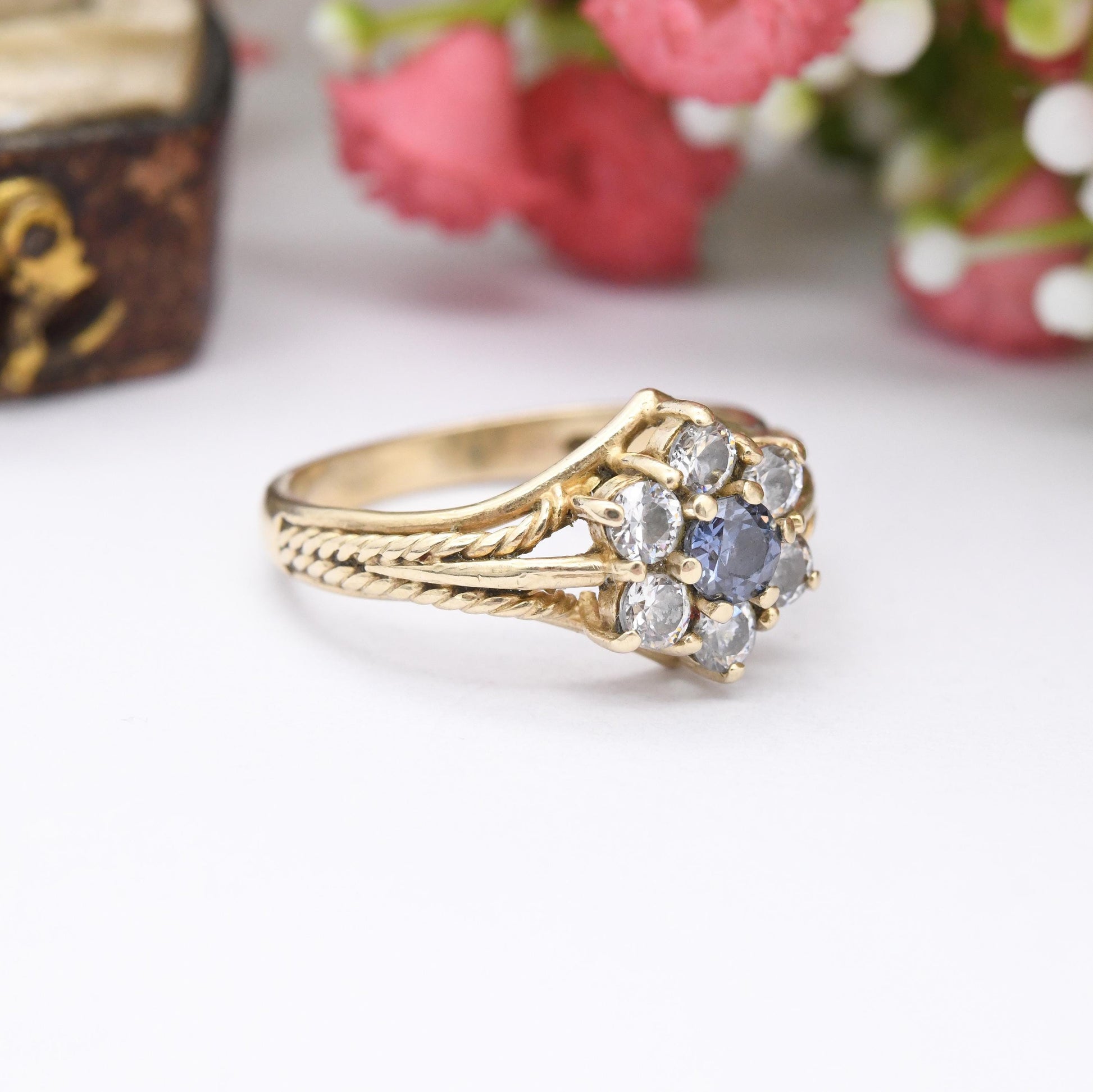 9ct Gold Flower Cluster Ring 2004 Blue and Clear Stones - Chunky Textured Rope Twist Floral Ring Gift for Her | UK Size - O US Size - 7 1/4