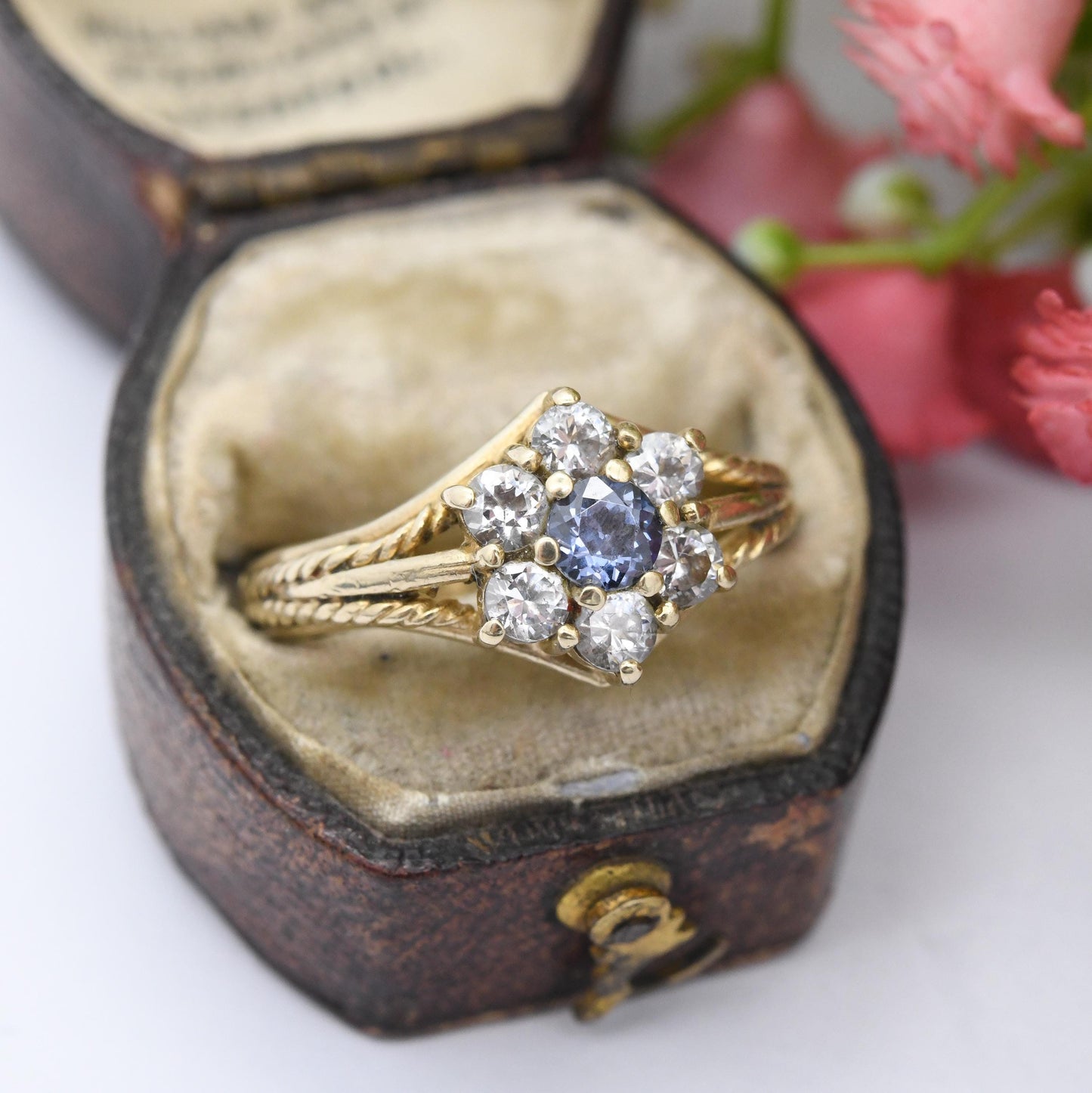 9ct Gold Flower Cluster Ring 2004 Blue and Clear Stones - Chunky Textured Rope Twist Floral Ring Gift for Her | UK Size - O US Size - 7 1/4