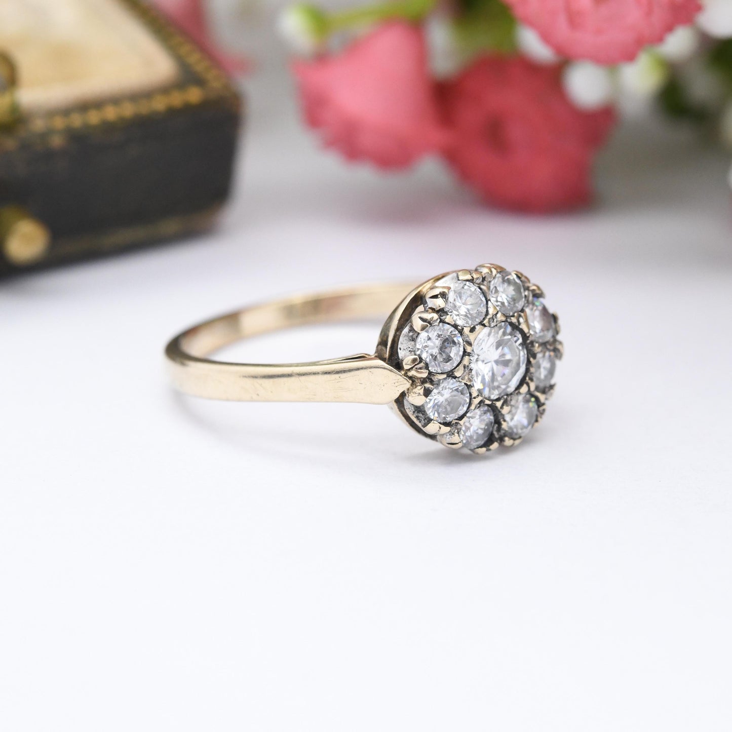 Vintage 9ct Gold Daisy Ring Clear Stone Floral Cluster - Pretty Solid Gold Jewellery Gift for Her | UK Size - O | US Size - 7 1/4