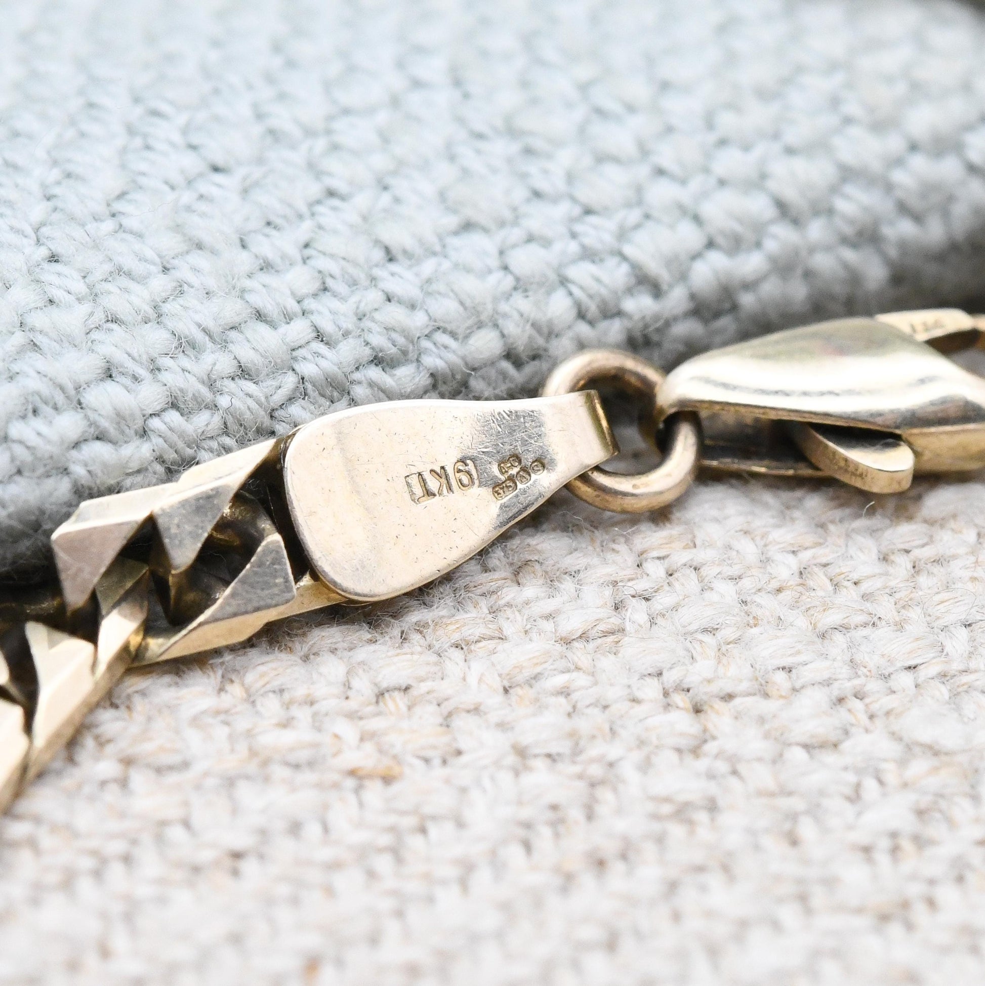 Vintage 9ct Gold Flat Curb Chain Necklace 1990 - Unisex Long 9K Solid Gold Chain | Yellow Gold Jewellery for Men | 63.5cm | 25"