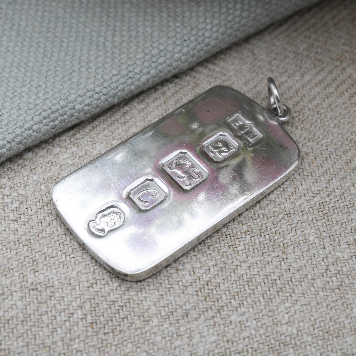 Vintage Sterling Silver Ingot Pendant 1977 with Queen Elizabeth II Silver Jubilee Stamp EIJ - Flat Rounded Rectangle | Hallmarked in London