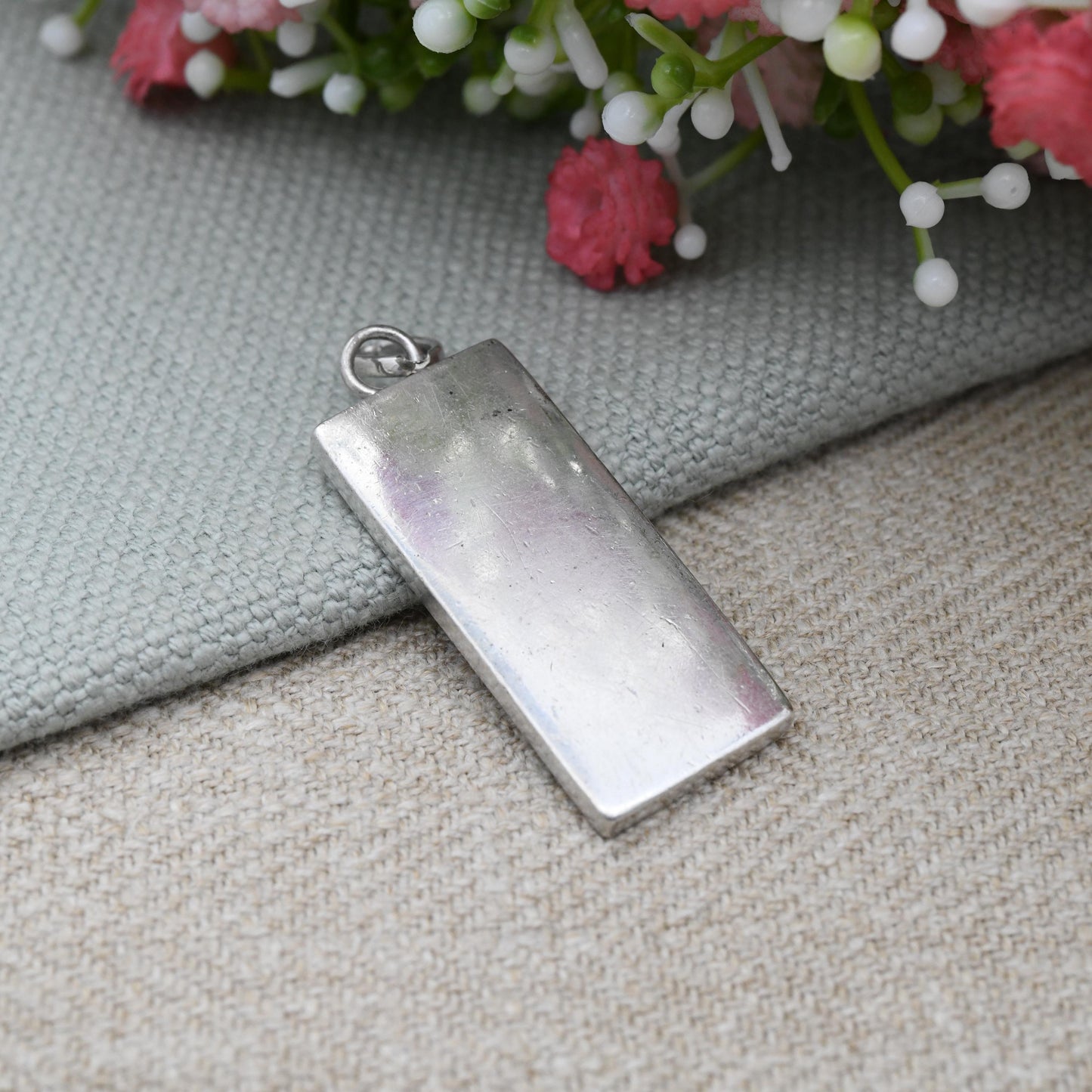 Vintage Sterling Silver Ingot Pendant 1977 with Queen Elizabeth II Silver Jubilee Stamp P&RB P R Bushell - Hallmarked in Birmingham England