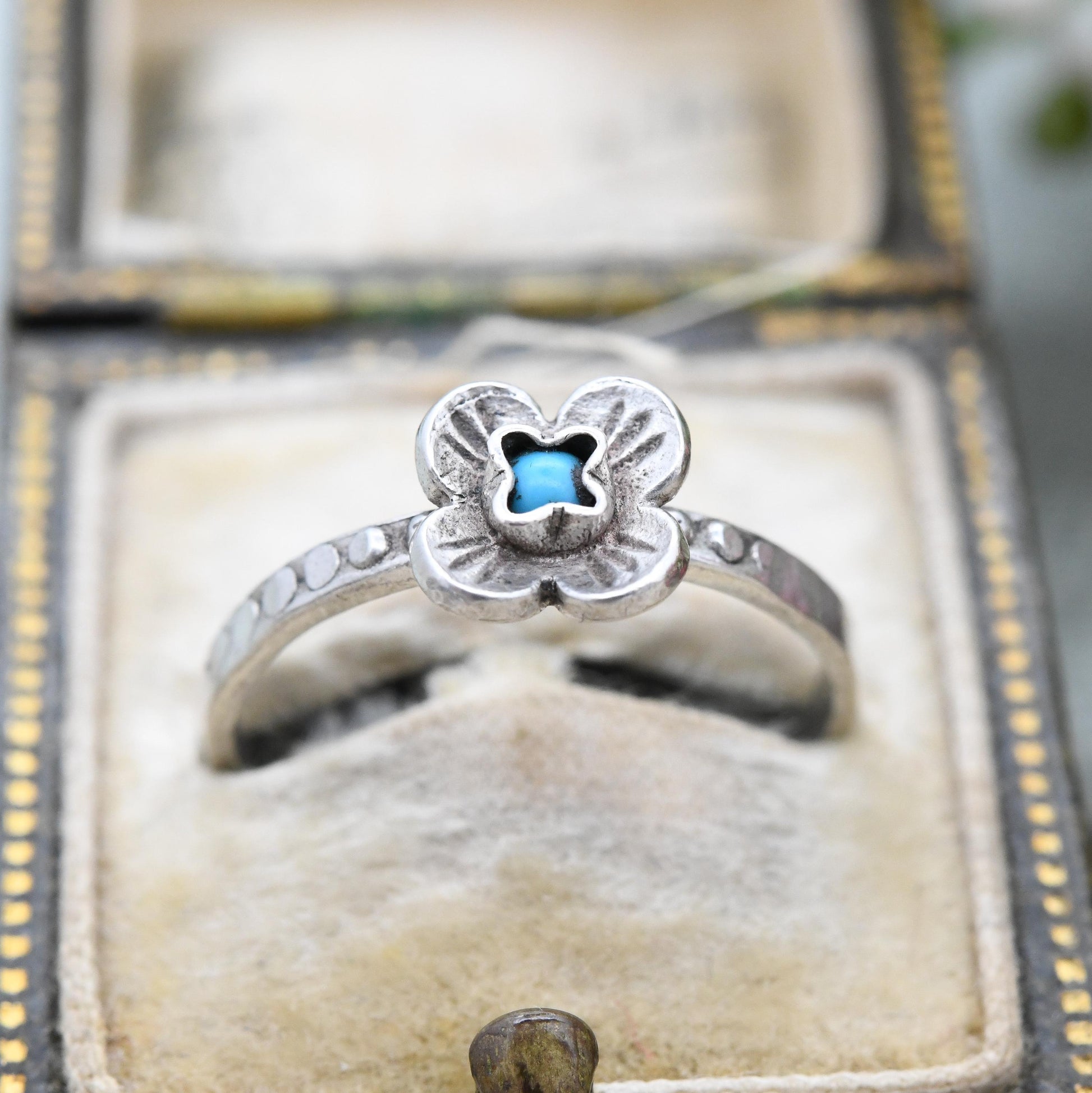 Vintage Polish Silver Turquoise Flower Ring - Mid-Century Textured Jewellery Pretty Silver Gift for Her | UK Size - N | US Size - 6 3/4