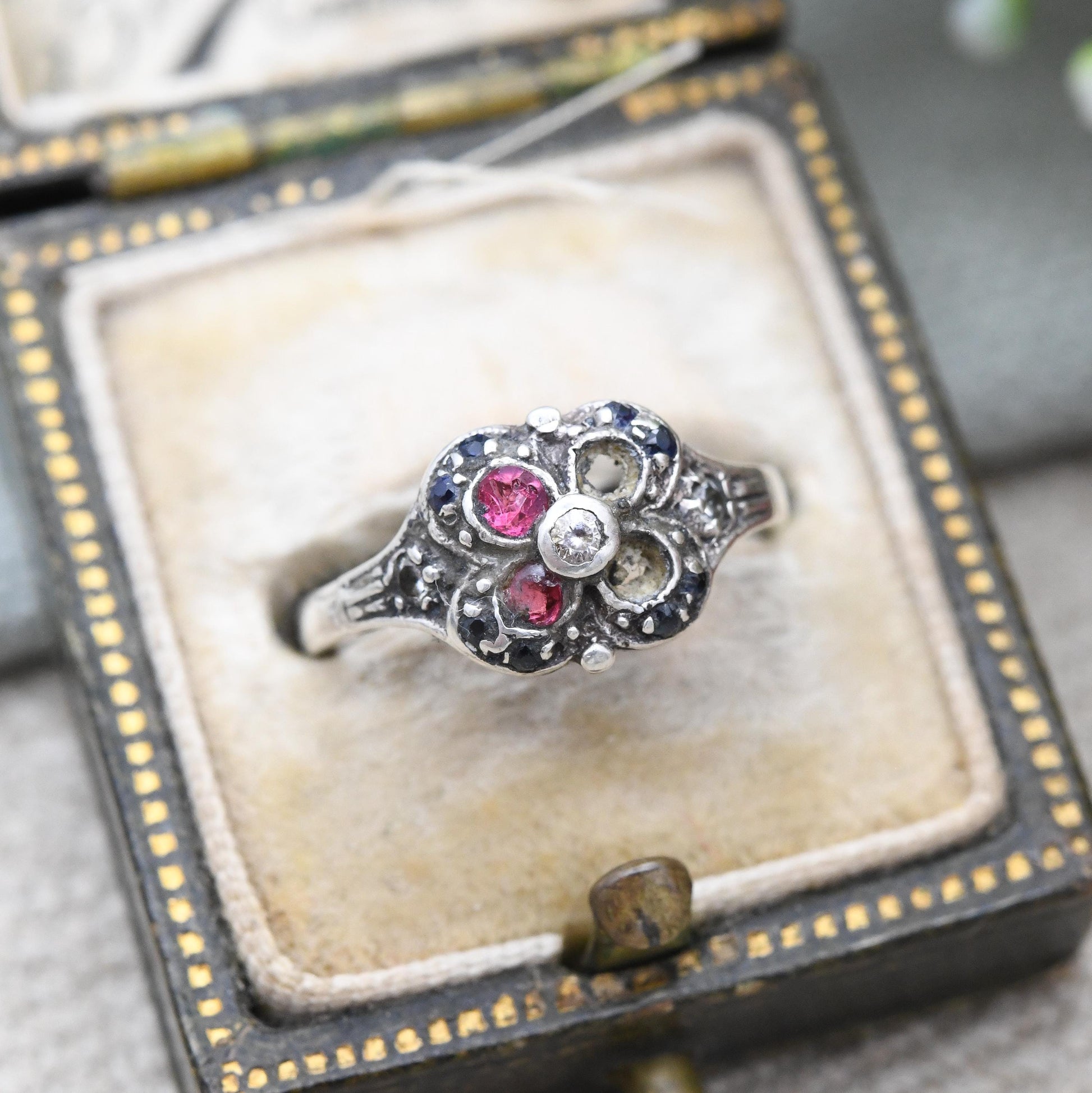 Vintage Sterling Silver Statement Ring 1985 - with Pink Blue Clear Stones | Quatrefoil Shape | UK Size - H | US Size - 3 3/4