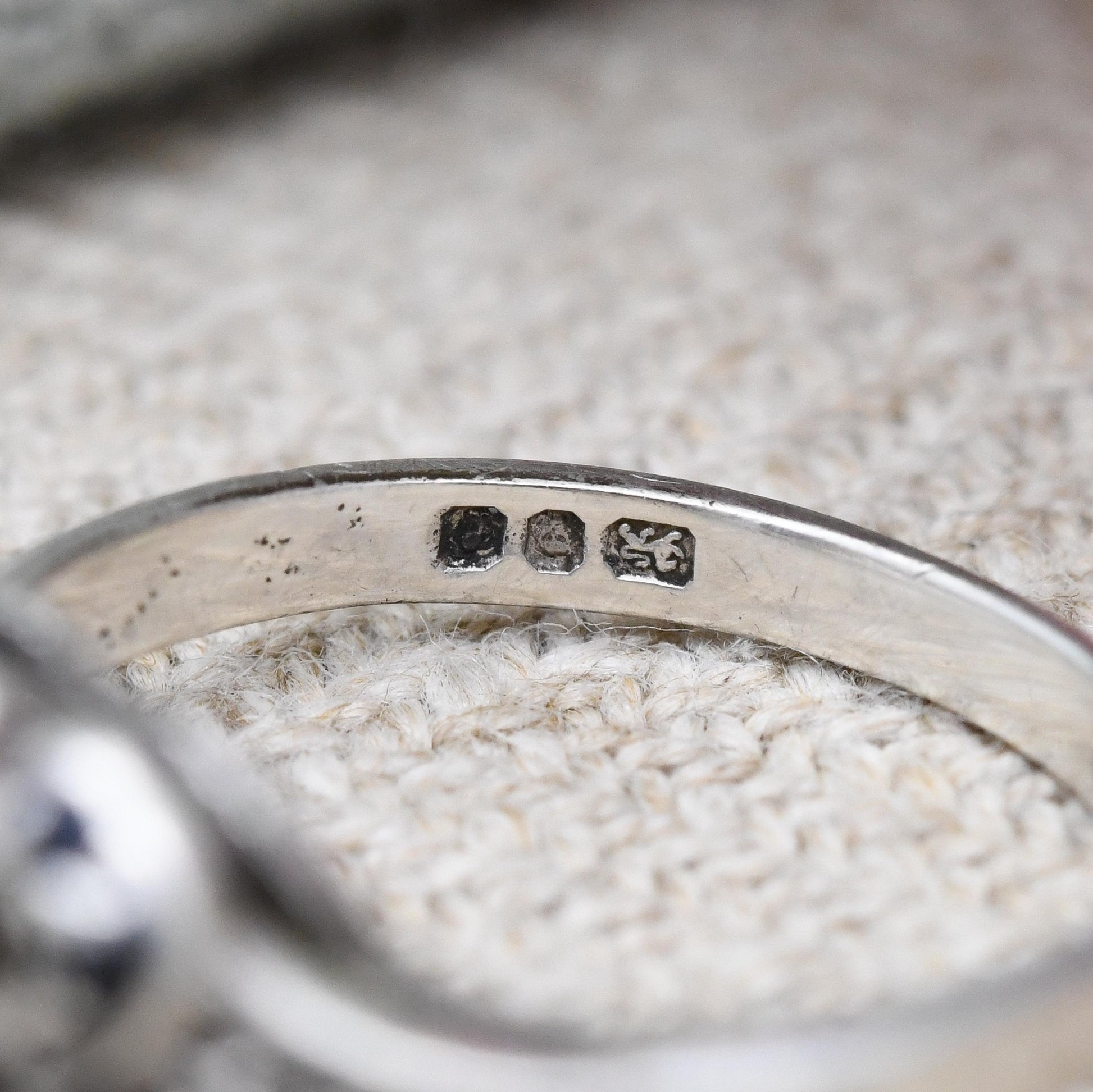 Vintage Sterling Silver Statement Ring 1985 - with Pink Blue Clear Stones | Quatrefoil Shape | UK Size - H | US Size - 3 3/4