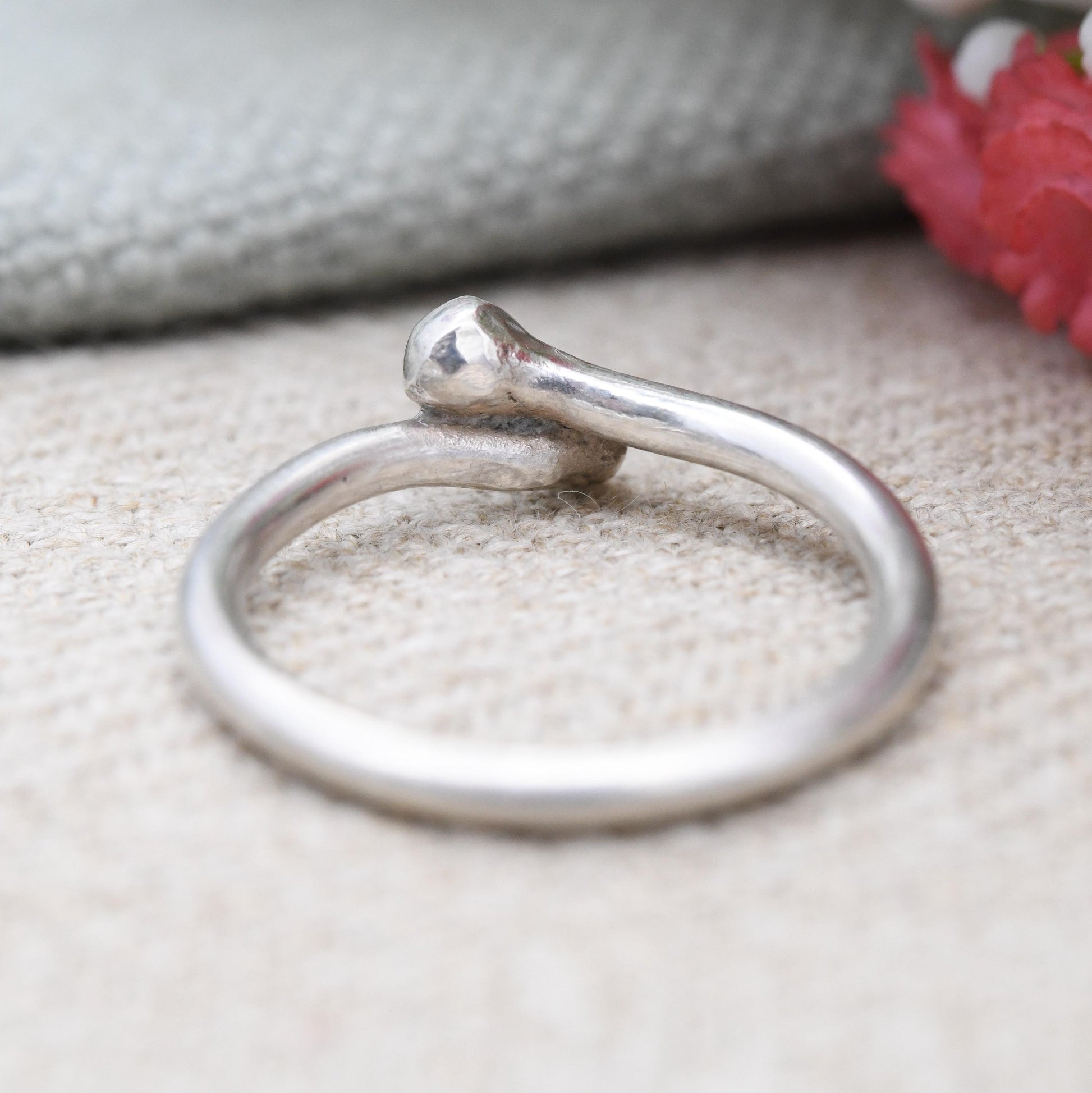 Vintage Silver Ball Ring Minimal Bypass Style - Studio Unisex Silver Jewellery | Twisted Design Crossed Band | UK Size - M | US Size - 6 1/4