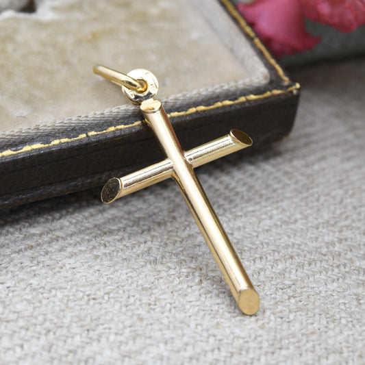 Unoaerre Vintage 9ct Gold Cross Pendant - Italian Designer Jewellery Yellow Gold Christian Religious Necklace Gift Christening Baptism