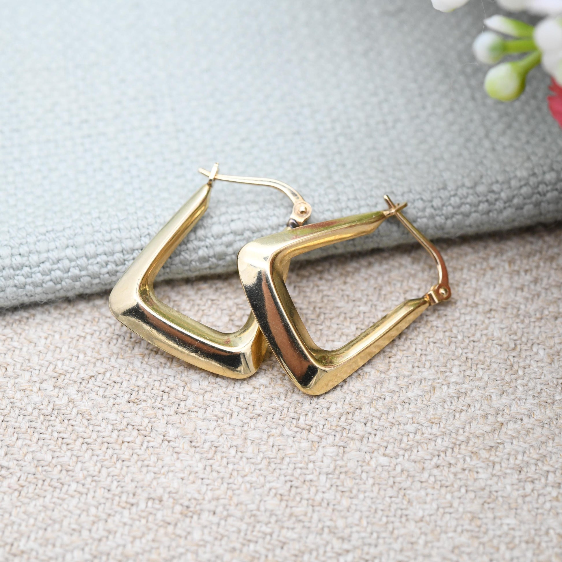 Vintage 9ct Gold Square Hoop Earrings Handbag Creole Hoops - Minimal Hollow Hoops | Pretty Gold Jewellery Gift for Her | Everyday Wear