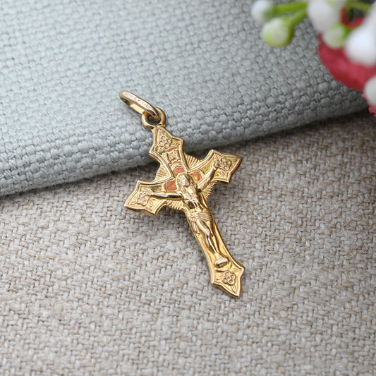 Vintage 9ct Gold INRI Jesus on the Cross Pendant 1996 Unoaerre - Italian Gift for Christening Baptism | Detailed 3D Image Floral Design
