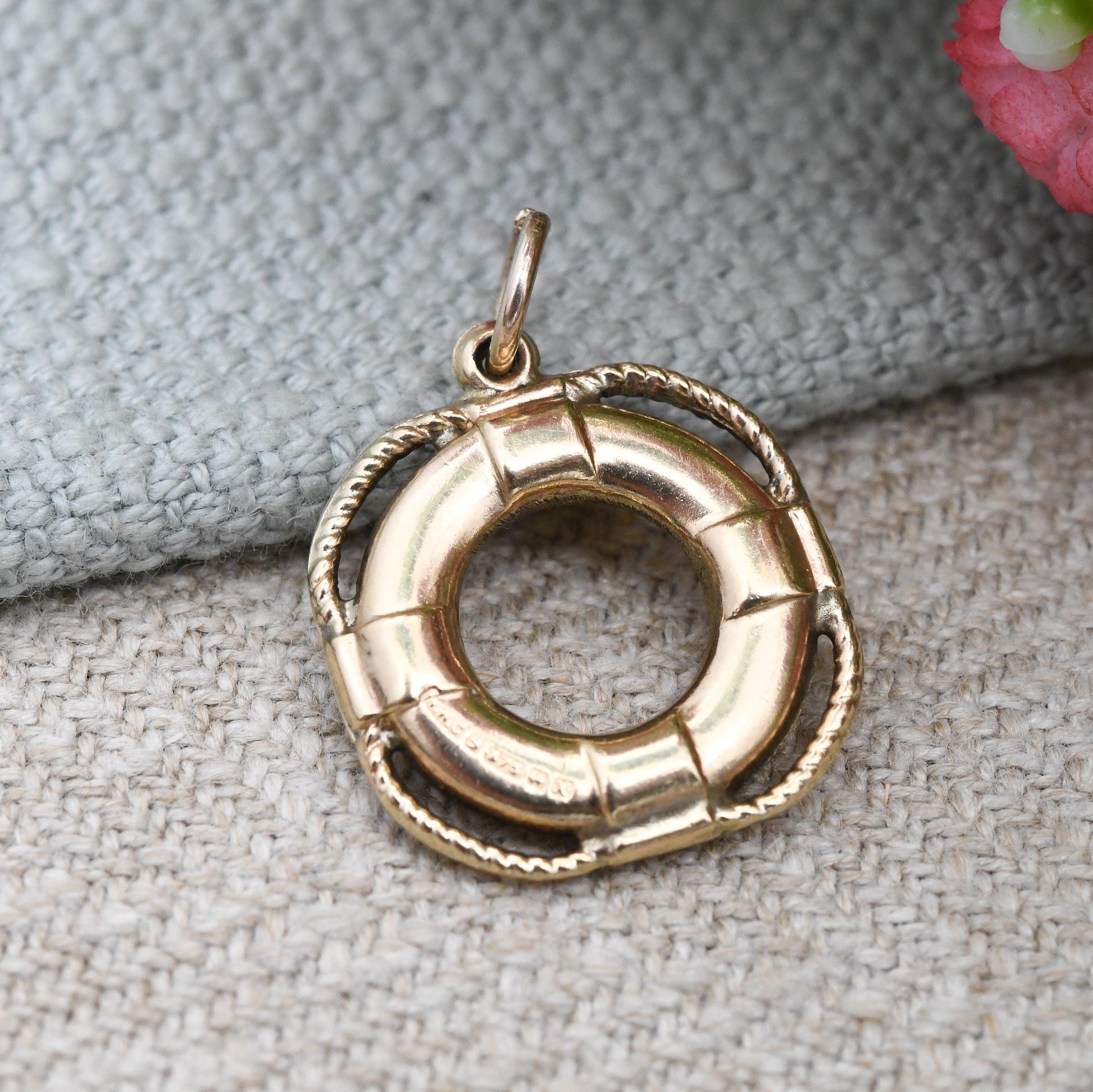 Vintage 9ct Gold Life Preserver Charm Pendant 1972 - Lifebuoy Lifeguard Life Saver Boat Sailing Gift | Quirky Charm Bracelet Charm Necklace