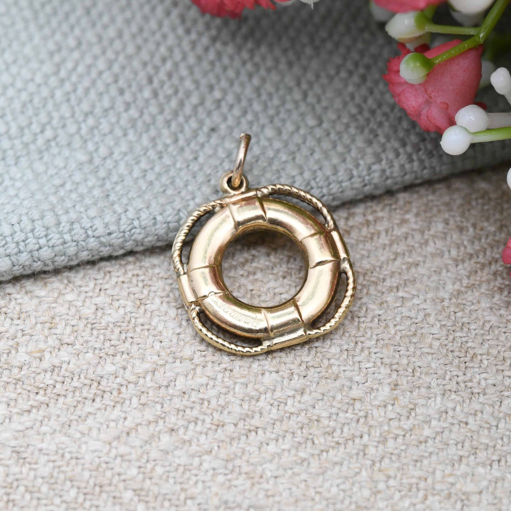 Vintage 9ct Gold Life Preserver Charm Pendant 1972 - Lifebuoy Lifeguard Life Saver Boat Sailing Gift | Quirky Charm Bracelet Charm Necklace