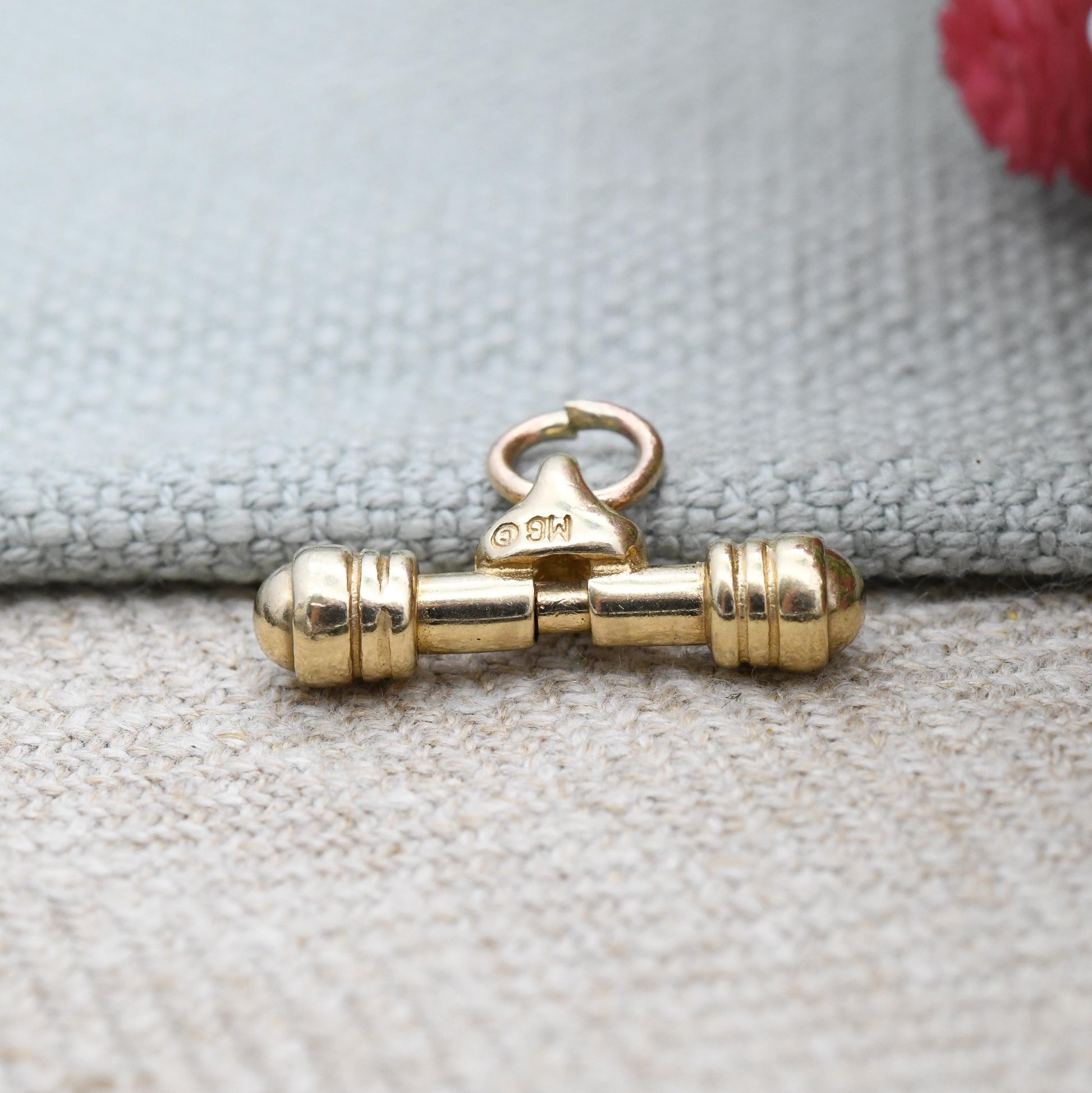 Vintage 9ct Gold T-Bar Pendant with Spring Movement - Chunky Solid Gold Jewellery Gift for Charm Bracelet Pendant Necklace MG