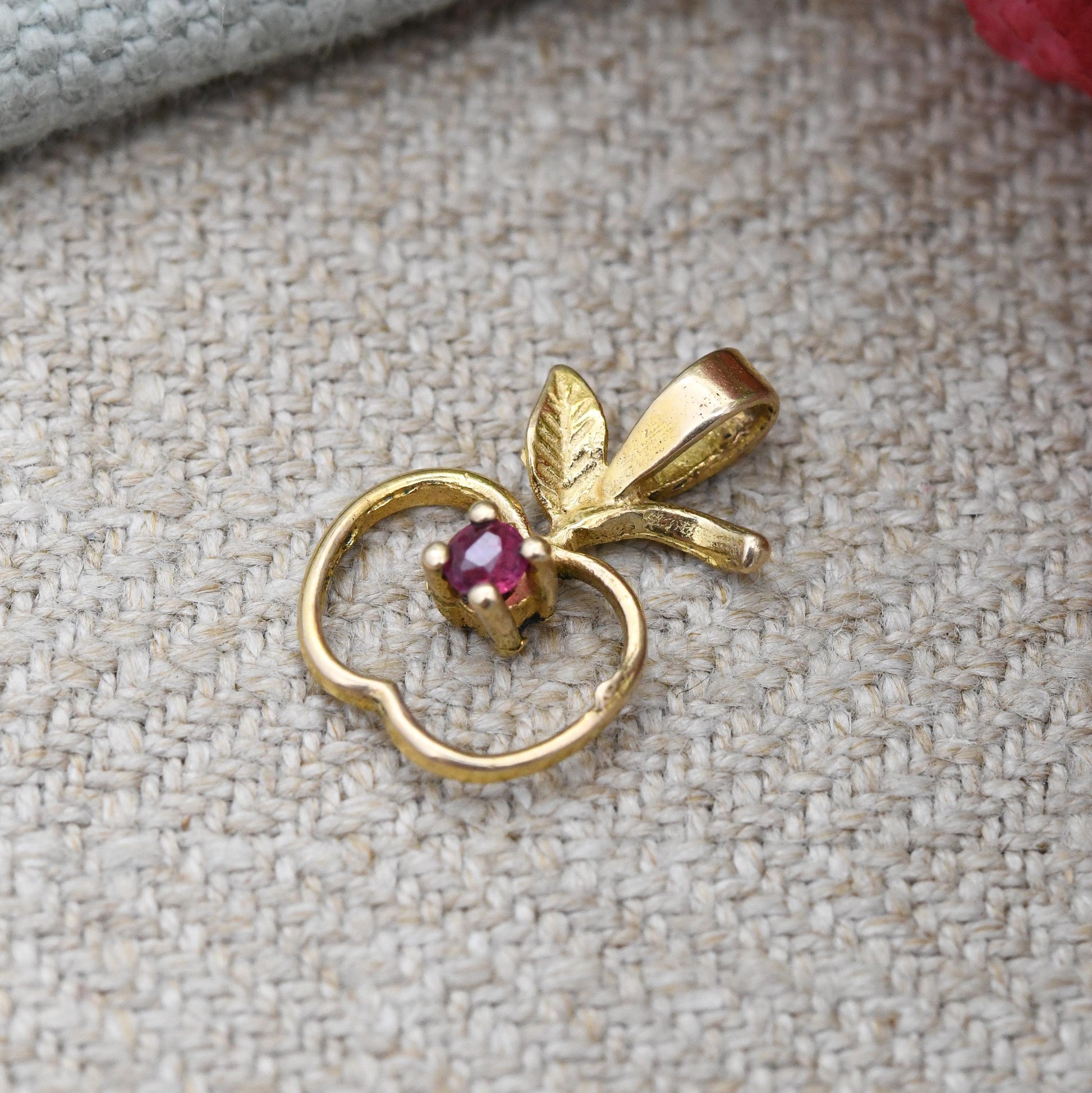 Vintage 9ct Gold Ruby Apple Pendant 1982 - Solid Gold Miniature Openwork Fruit Leaves Charm for Necklace Stack | Pretty Gift for Her