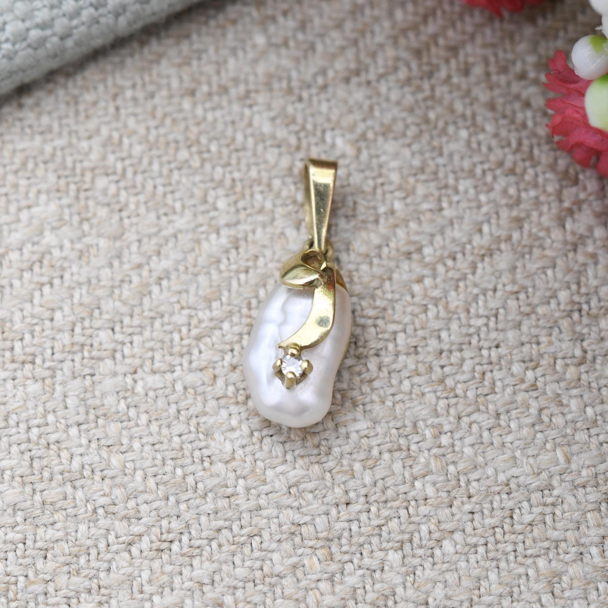 Vintage 9ct Gold Baroque Pearl Pendant 1985 with a Single Diamond - White Cultured Pearl Charm for Necklace Stack | Long Pearl Drop