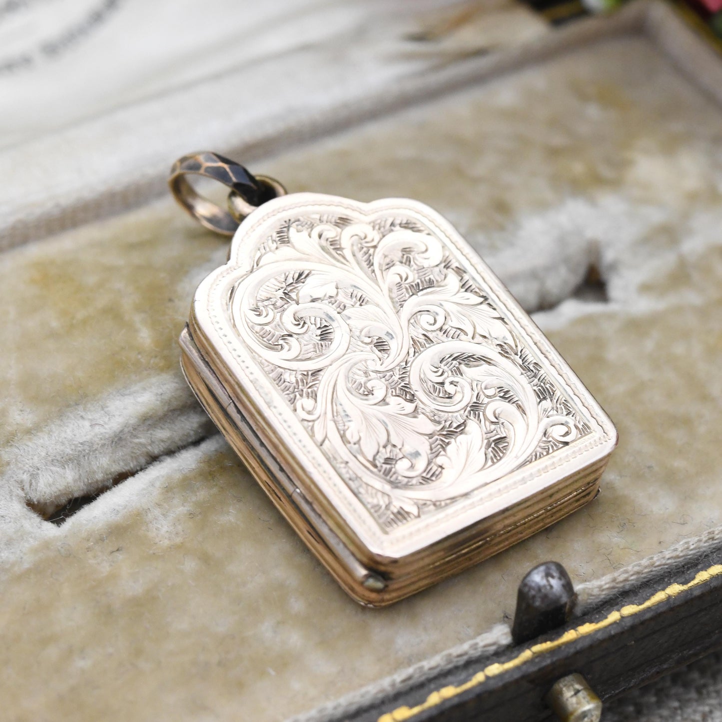 Antique Victorian Book Locket 9ct Gold Back and Front - Engraved Floral Scrolling Design Blank Shield | Aesthetic Movement Leaves