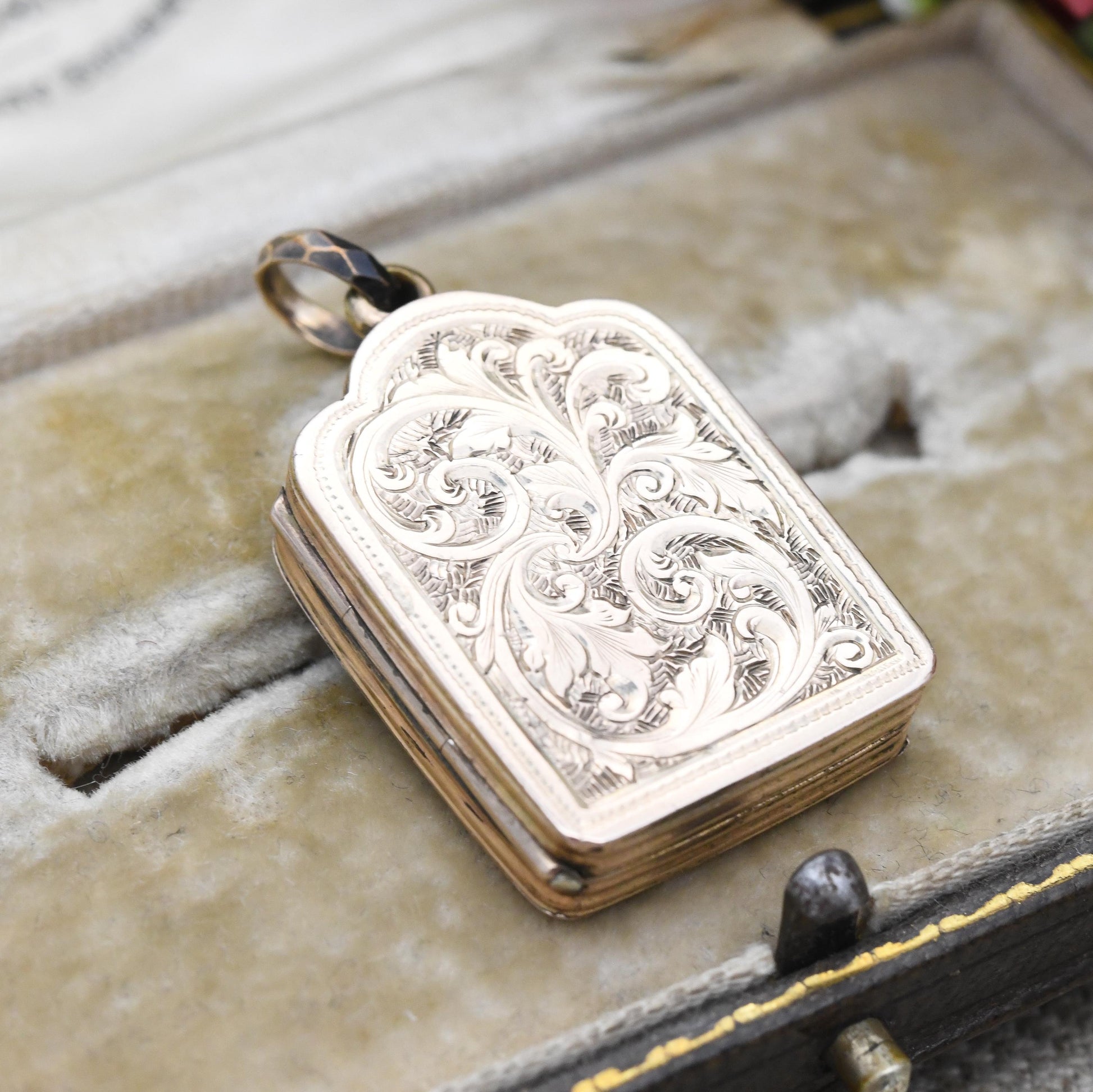 Antique Victorian Book Locket 9ct Gold Back and Front - Engraved Floral Scrolling Design Blank Shield | Aesthetic Movement Leaves