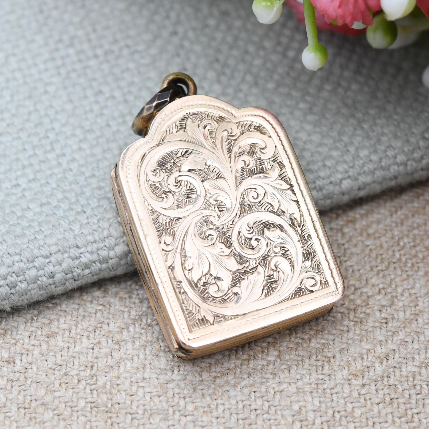 Antique Victorian Book Locket 9ct Gold Back and Front - Engraved Floral Scrolling Design Blank Shield | Aesthetic Movement Leaves