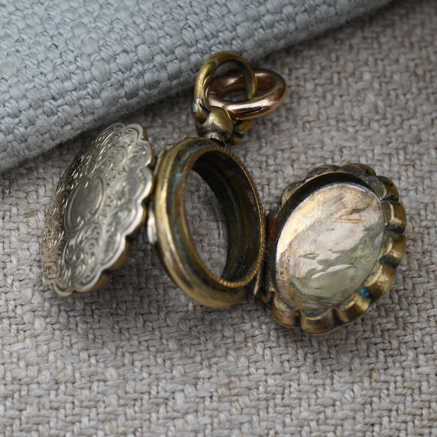 Antique Victorian Double Sided Locket 9ct Gold Back and Front Miniature Pendant - Magnifying Glass | Engraved Flowers Aesthetic Movement
