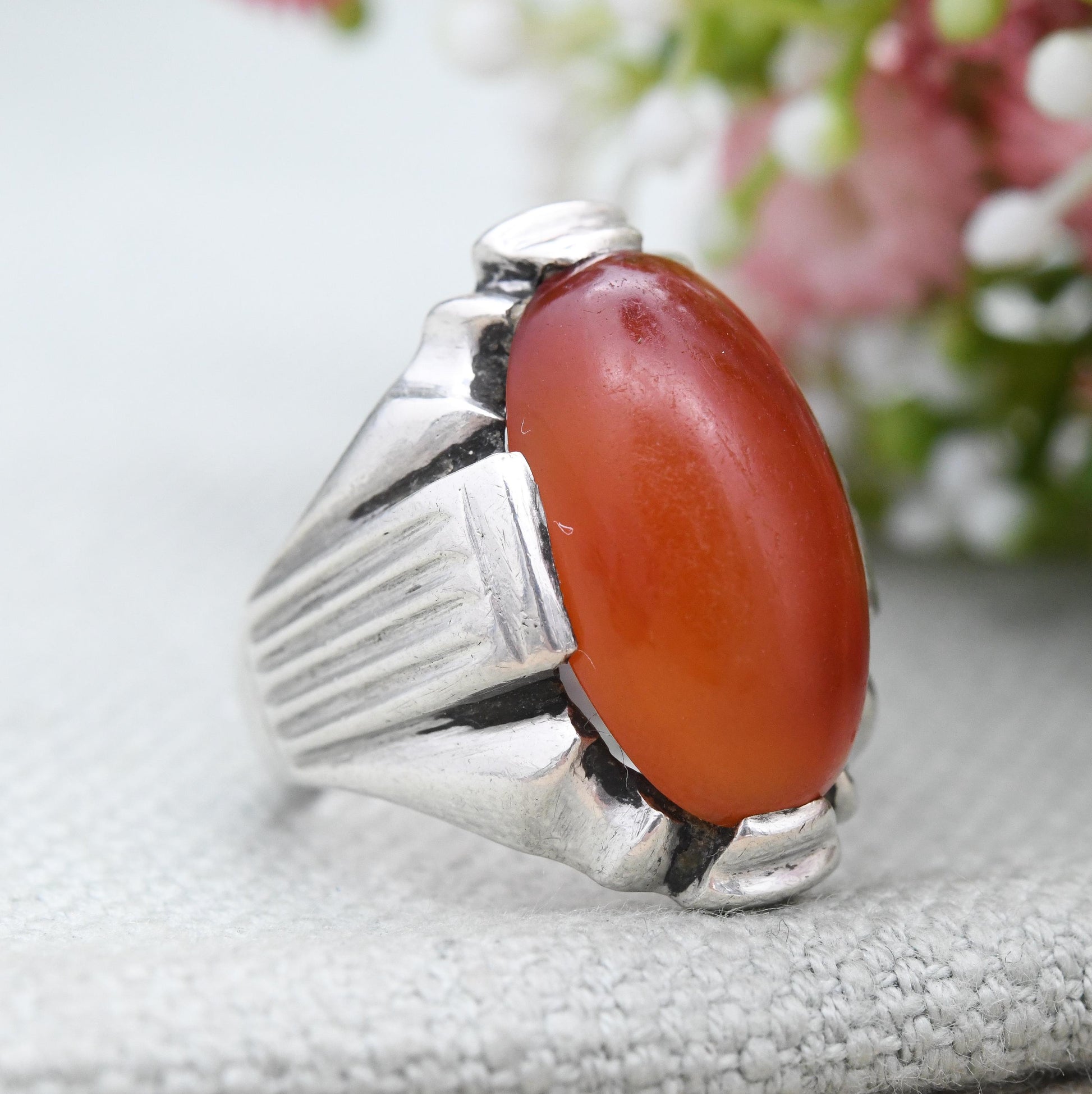 Vintage European Silver Carnelian Ring Tank Mid-Century c. 1940s - Chunky Large Red Stone Statement Ring | UK Size - R 1/2 | US Size - 9