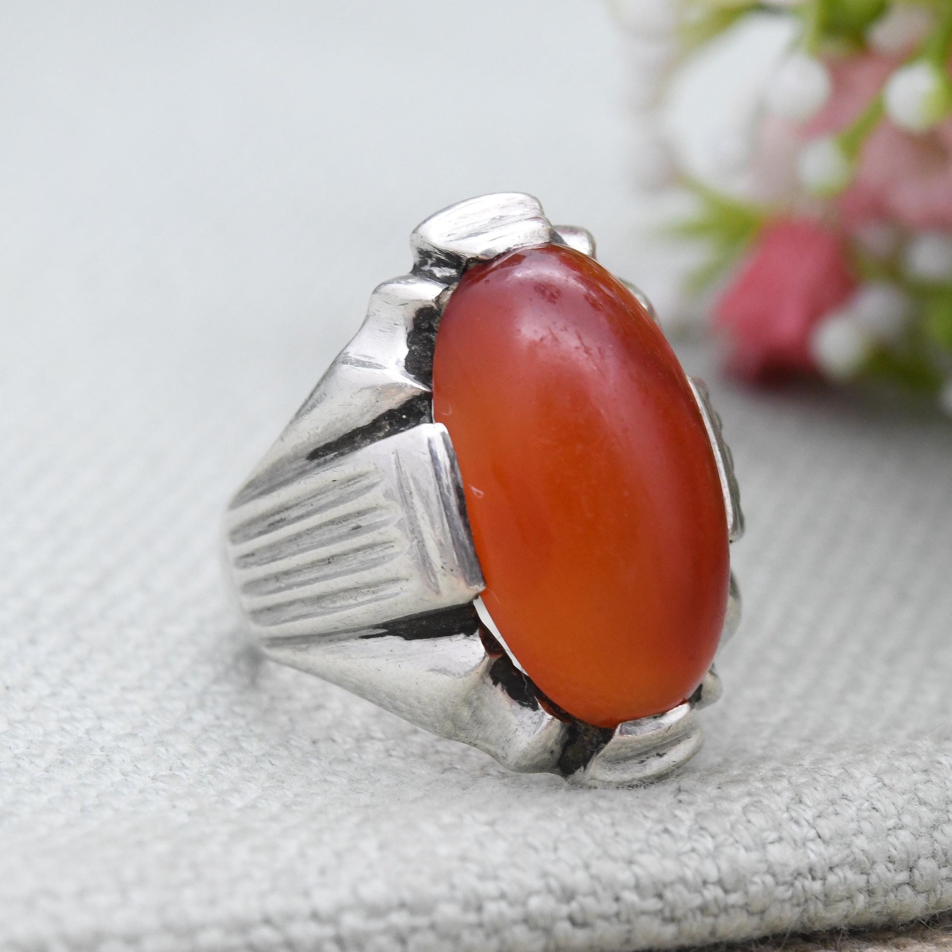 Vintage European Silver Carnelian Ring Tank Mid-Century c. 1940s - Chunky Large Red Stone Statement Ring | UK Size - R 1/2 | US Size - 9