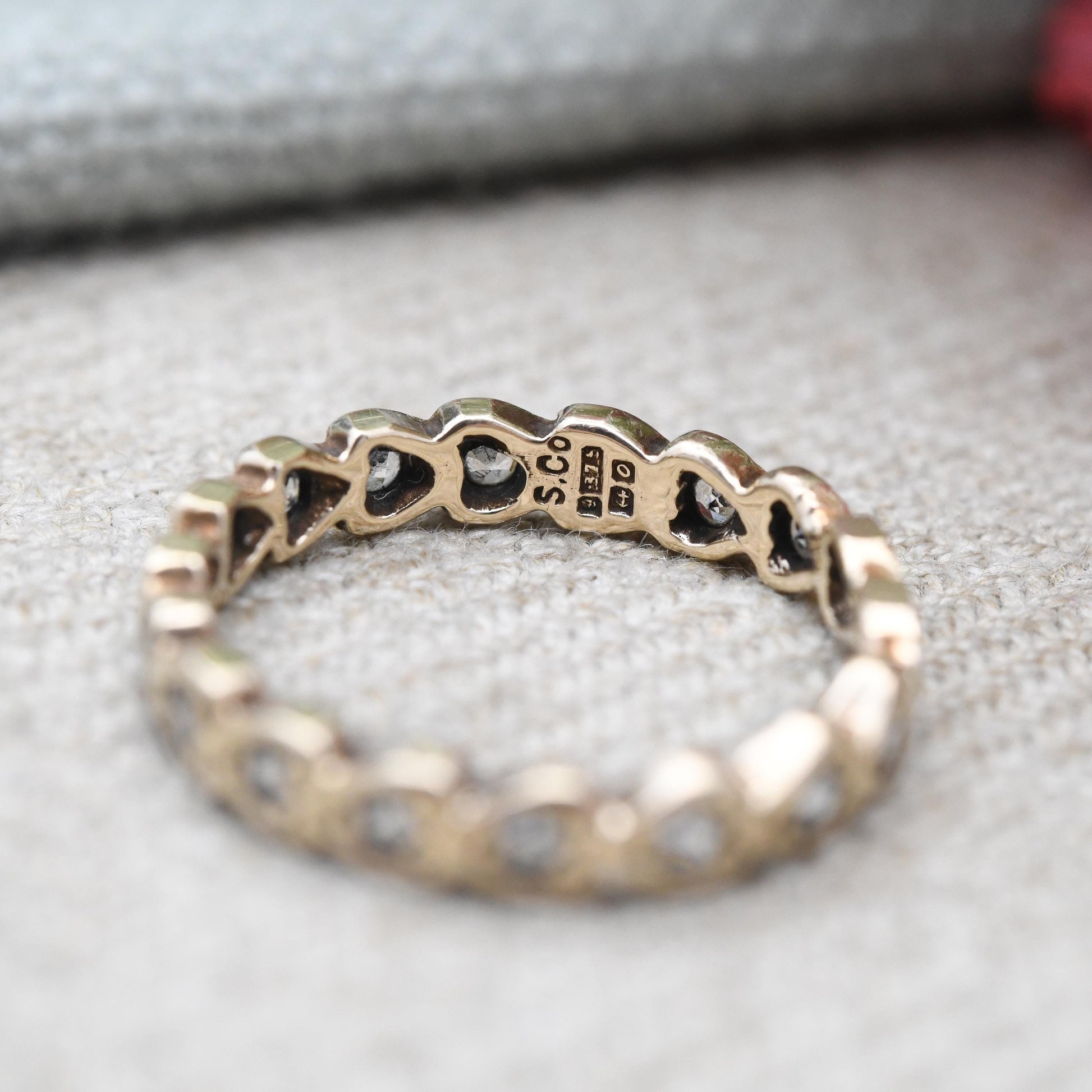 Vintage 9ct Gold Eternity Band Ring with Clear Stones 1963 - Love Heart Shape Stacking Ring Mid-Century Wedding | UK Size - L | US Size - 6