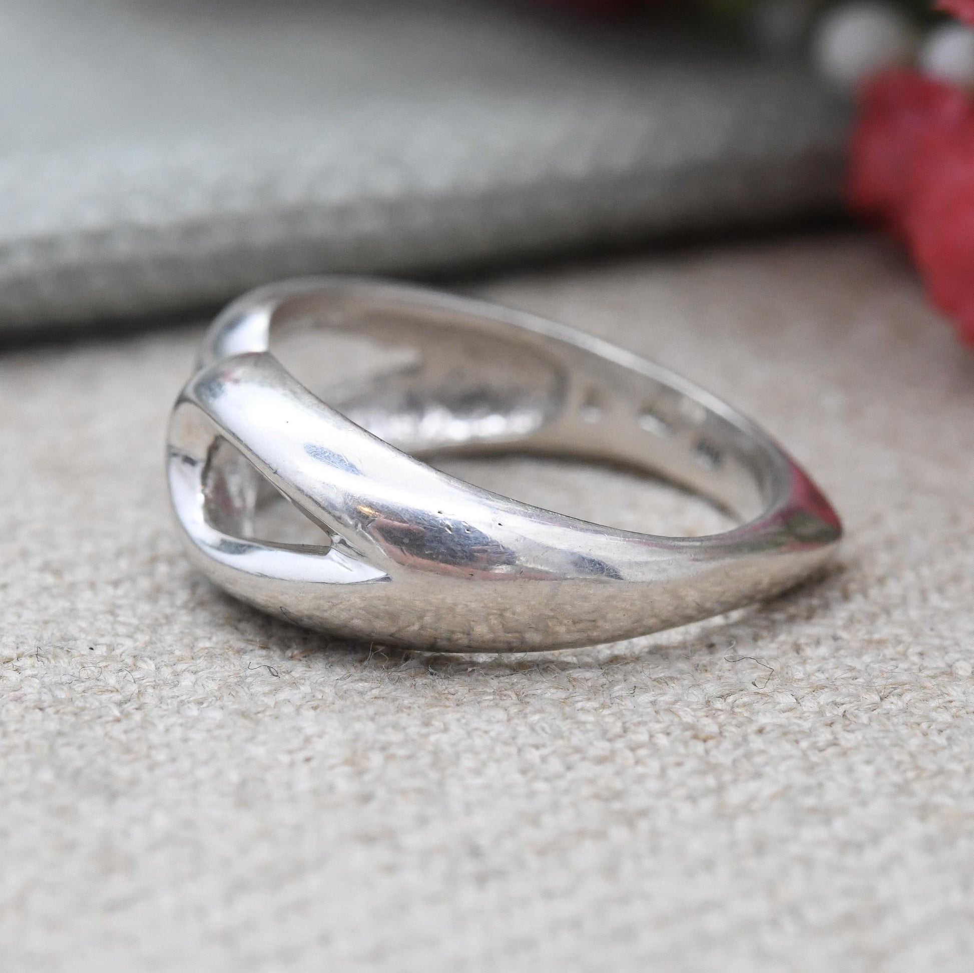 Vintage Silver Heart Shape Band Ring - European Minimalist Everyday Understated Openwork Unisex Design | UK Size - L 1/2 | US Size - 6 1/4