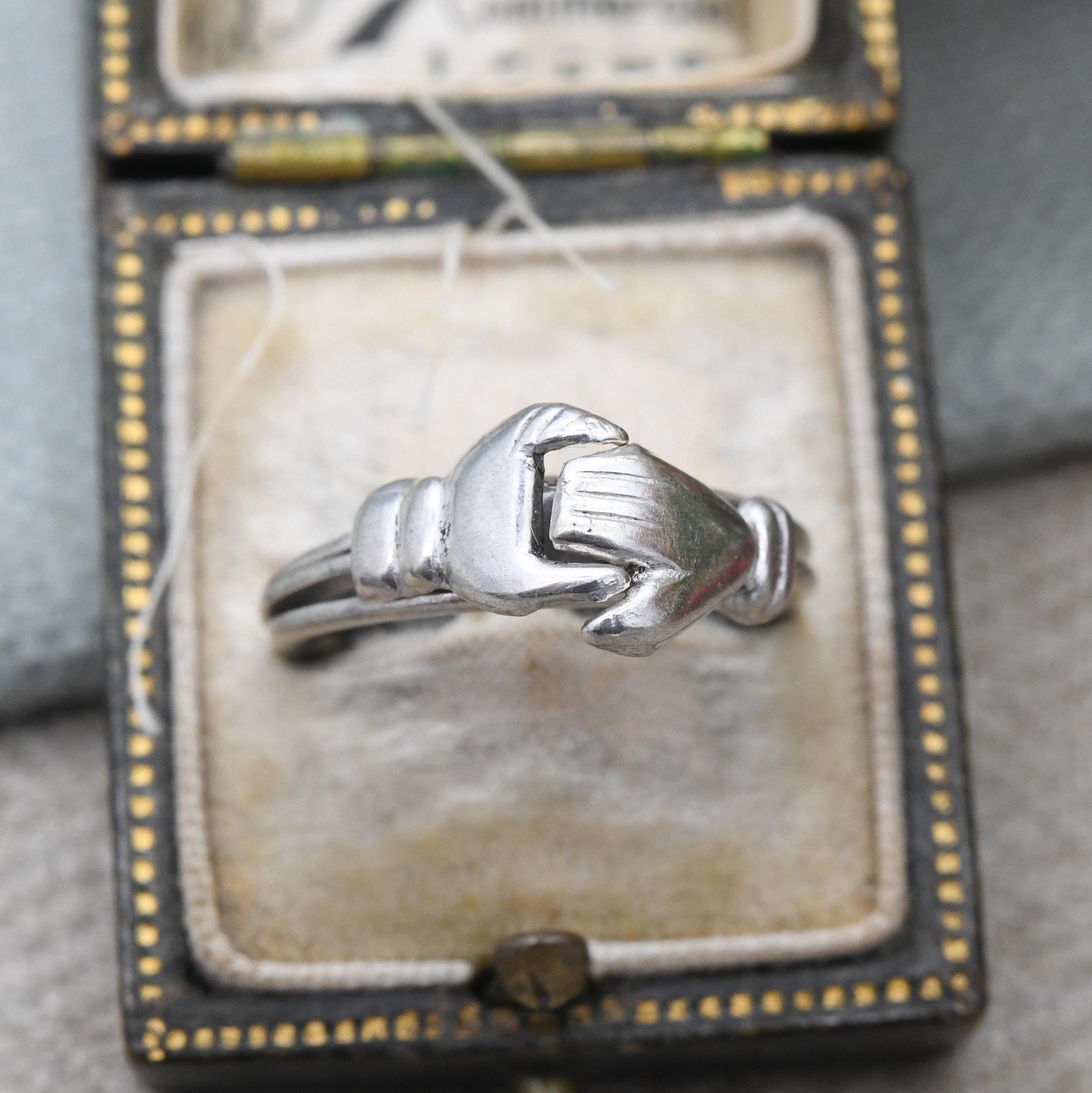 Vintage Silver Fede Gimmel Ring Interlocking 3 Bands - Clasped Hands Over Heart Symbolic Jewellery | UK Size - J | US - 5