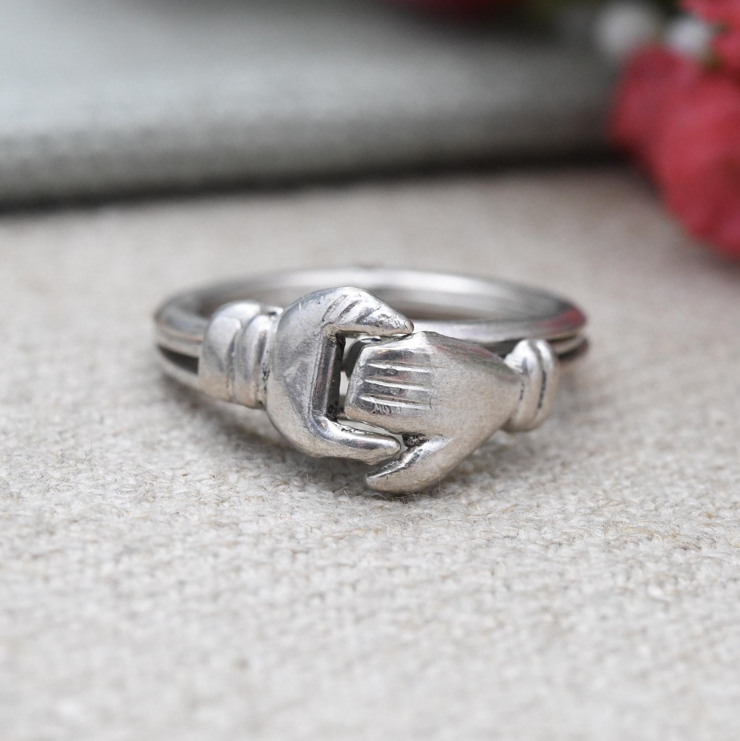 Vintage Silver Fede Gimmel Ring Interlocking 3 Bands - Clasped Hands Over Heart Symbolic Jewellery | UK Size - J | US - 5