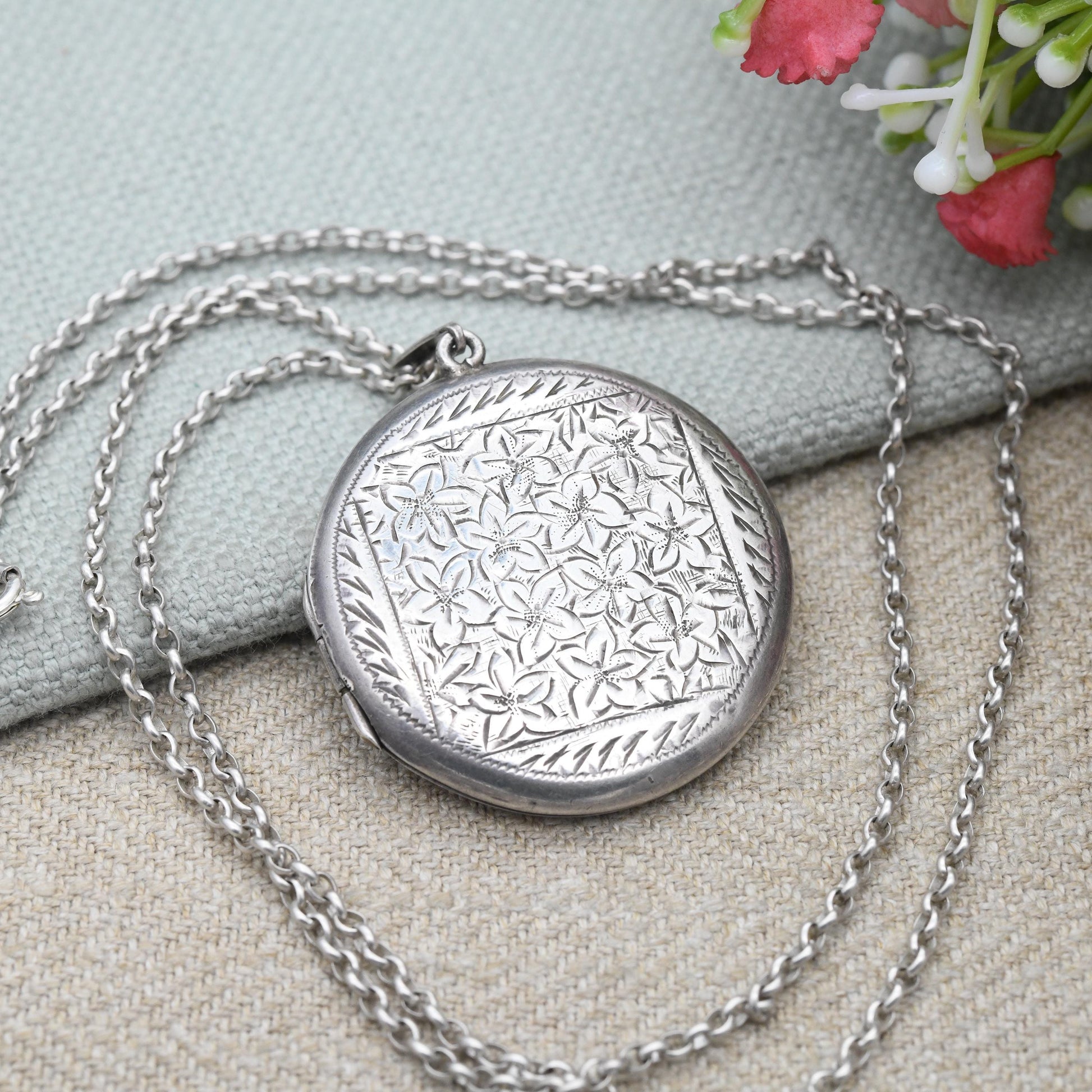 Vintage Sterling Silver Locket Pendant Necklace with Engraved Floral Design 1965 Joseph Smith & Sons JS - Large Circle Locket Jewellery Gift