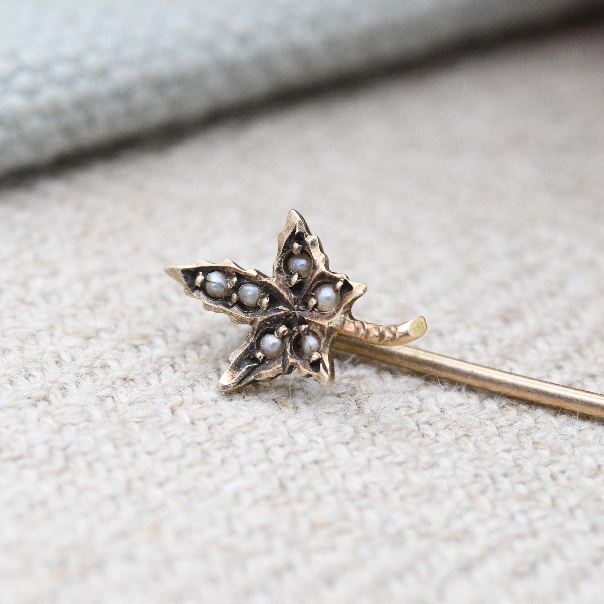 Antique 10ct Gold Leaf Stick Pin with Seed Pearls - Edwardian Small Split Pearls Cravat Ascot Brooch | Floral Maple Autumn Leaf Pin