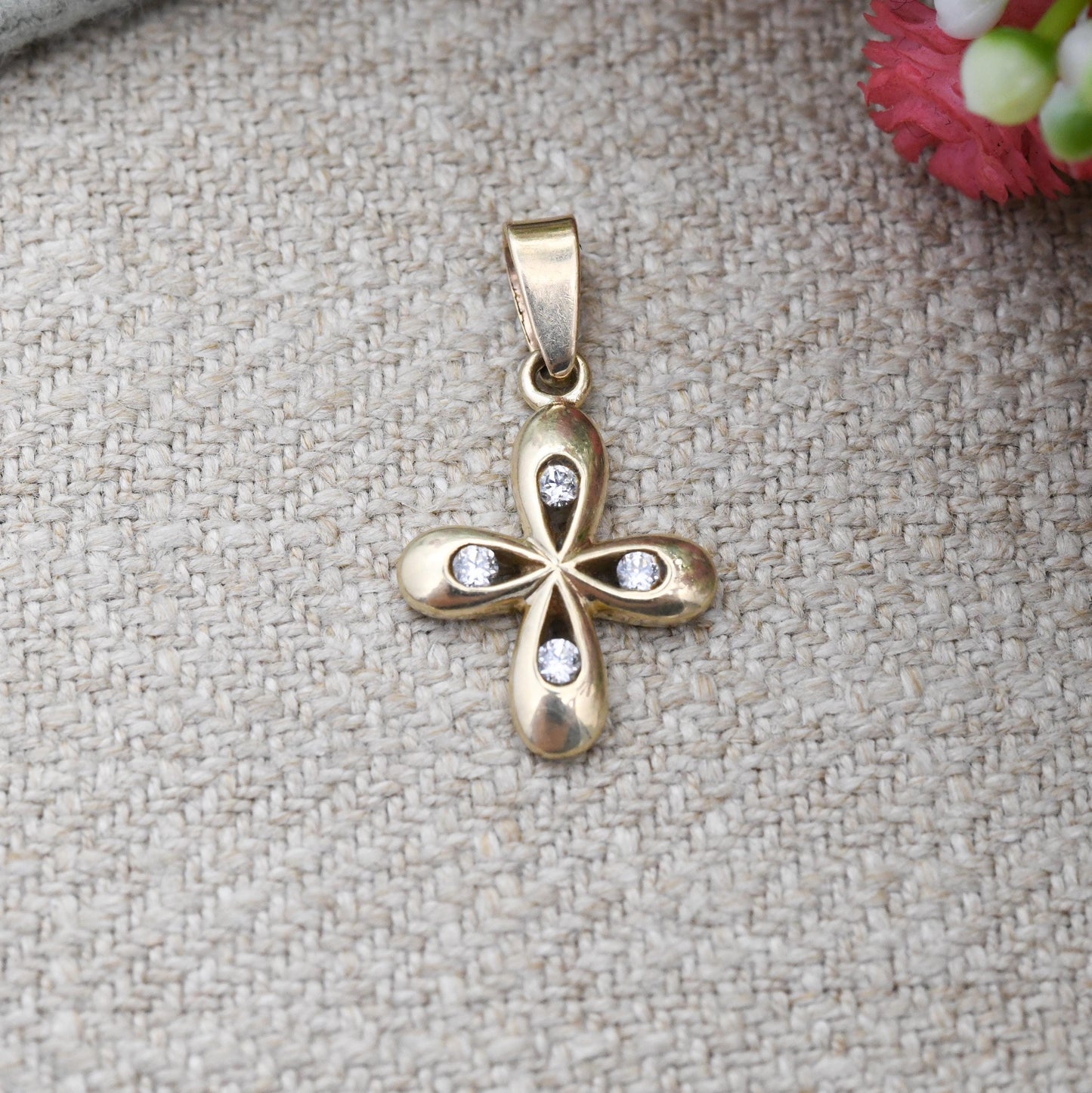 Vintage 9ct Gold Quatrefoil Cross Pendant with CZ - Delicate Solid Yellow Gold Charm Religious Necklace Jewellery Gift Christening Baptism